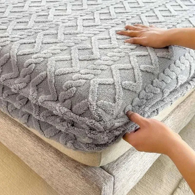 3D Embossed Velvet Mattress Cover for winter