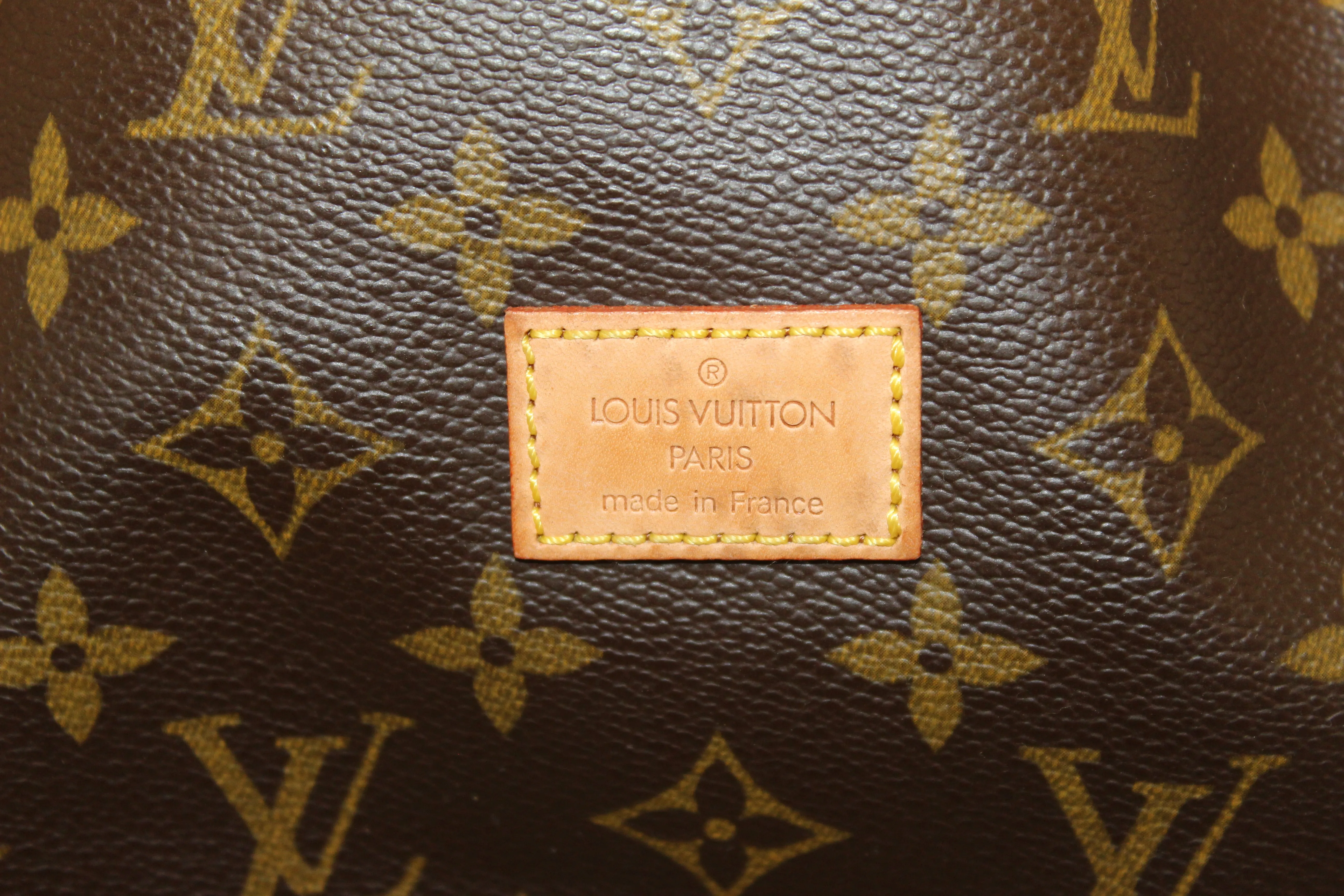 Authentic Louis Vuitton Classic Monogram Canvas Saumur 30 Messenger Bag