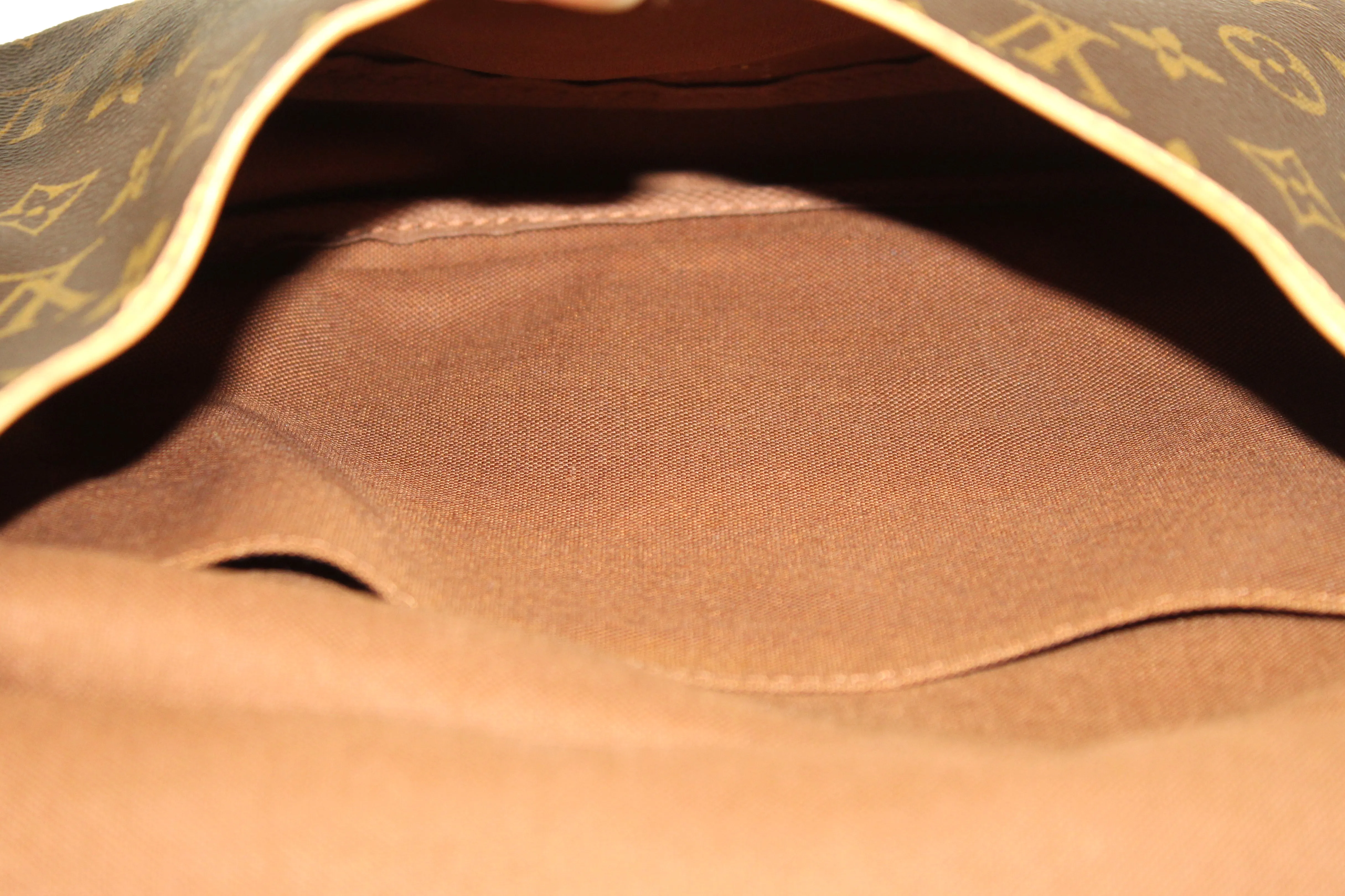 Authentic Louis Vuitton Classic Monogram Canvas Saumur 30 Messenger Bag