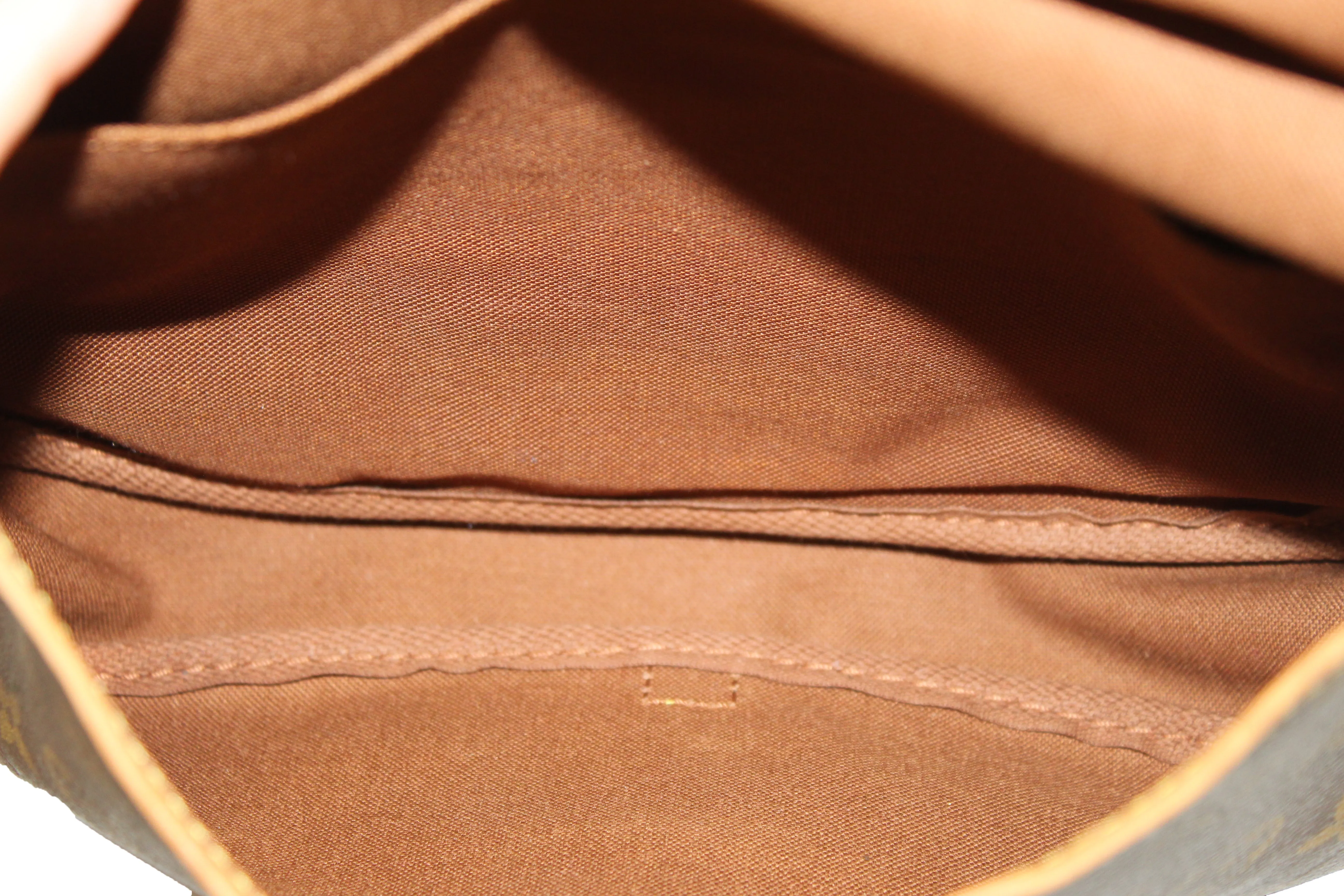 Authentic Louis Vuitton Classic Monogram Canvas Saumur 30 Messenger Bag