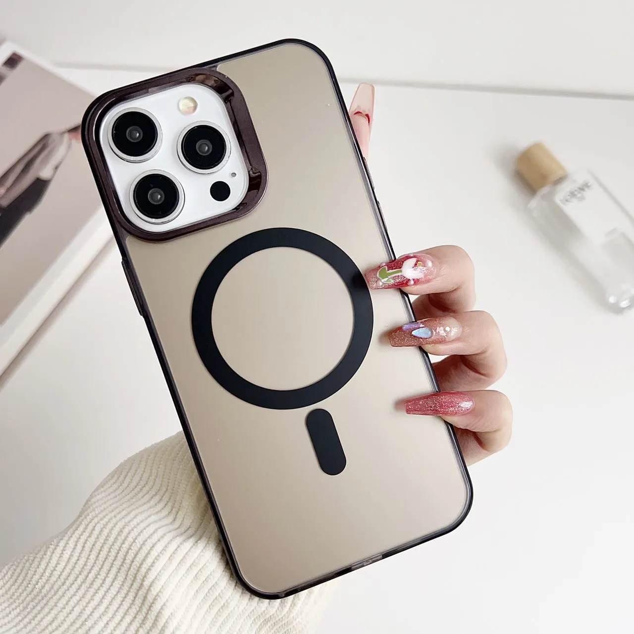 Black Luxury Smoky Phone Case With Magsafe For iPhone 13 Pro