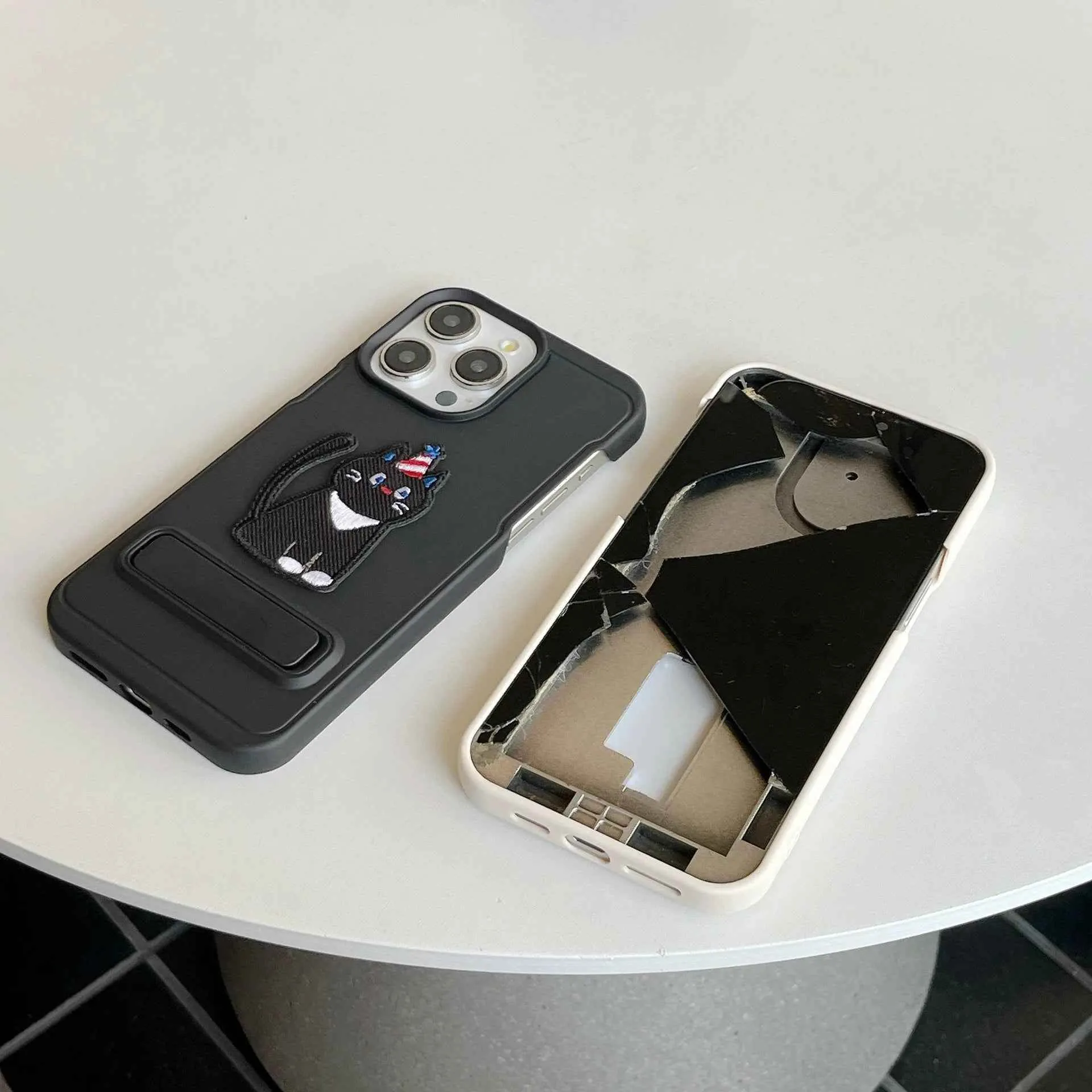 Cartoon Dog Cute Phone Case for iPhone 15, 14, 13, 12, and 11 Pro Max - Invisible Bracket with Built-in Stand - TSP212