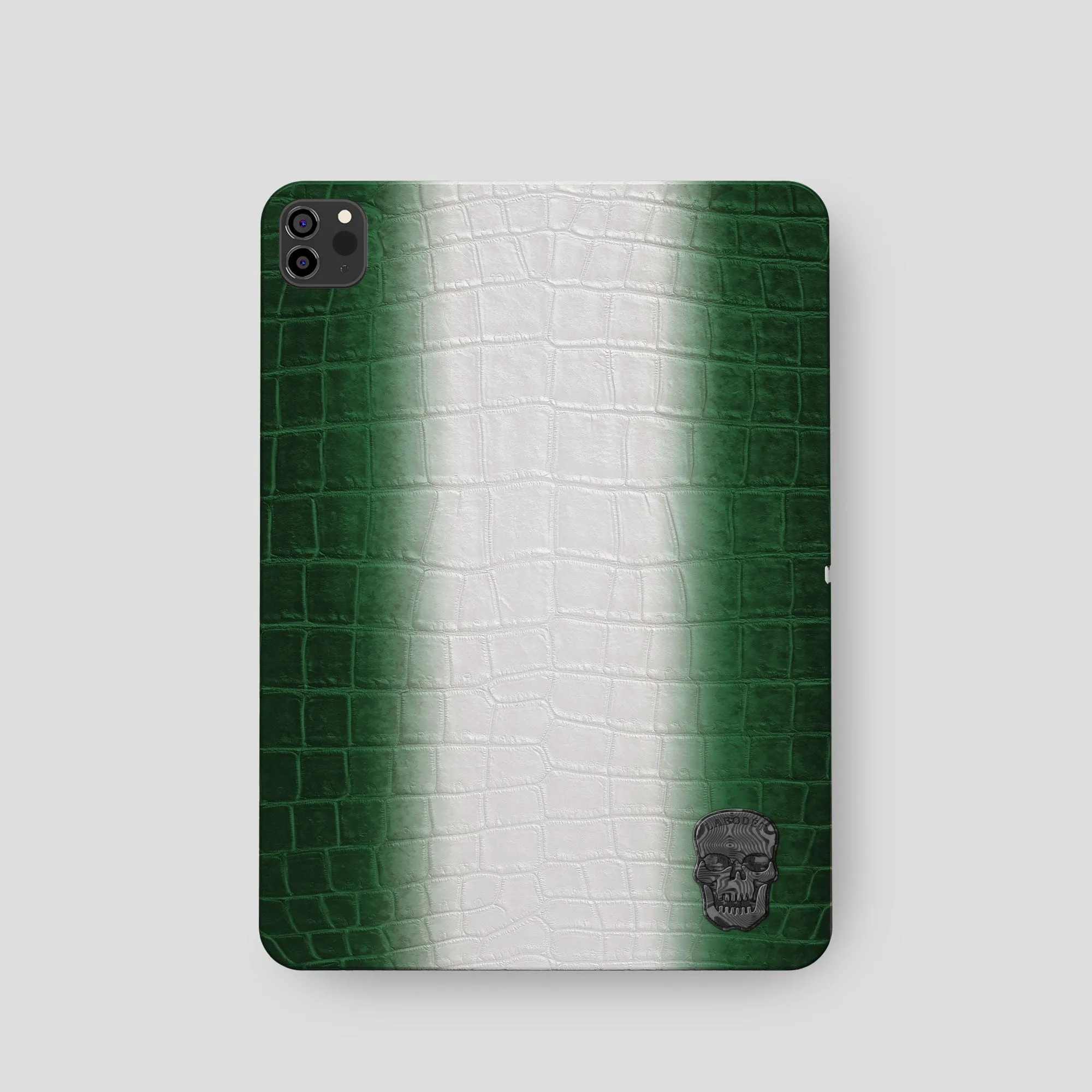 Case with Carbon Skull For iPad Pro 11-inch (2nd/3rd/4th gen) In Himalayan Crocodile