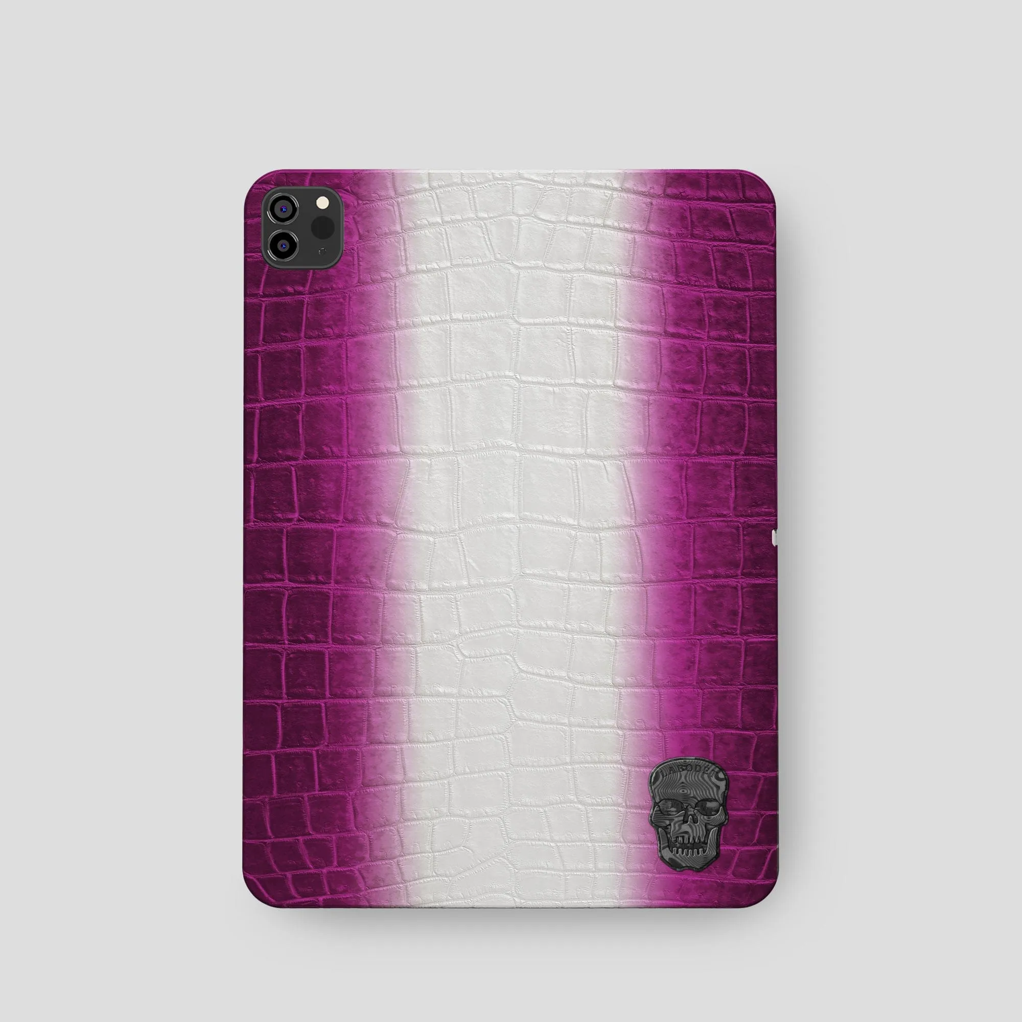 Case with Carbon Skull For iPad Pro 11-inch (2nd/3rd/4th gen) In Himalayan Crocodile