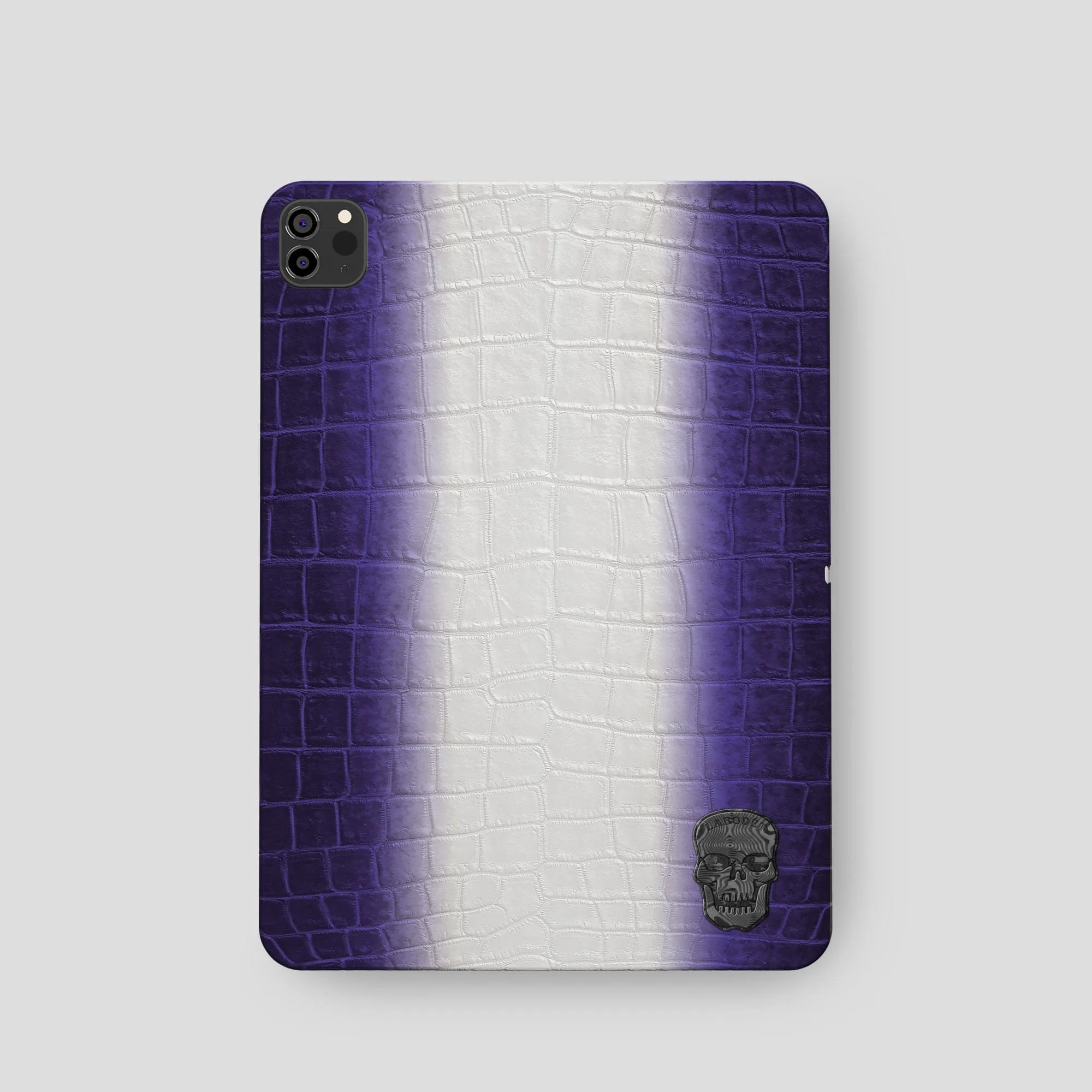 Case with Carbon Skull For iPad Pro 11-inch (2nd/3rd/4th gen) In Himalayan Crocodile