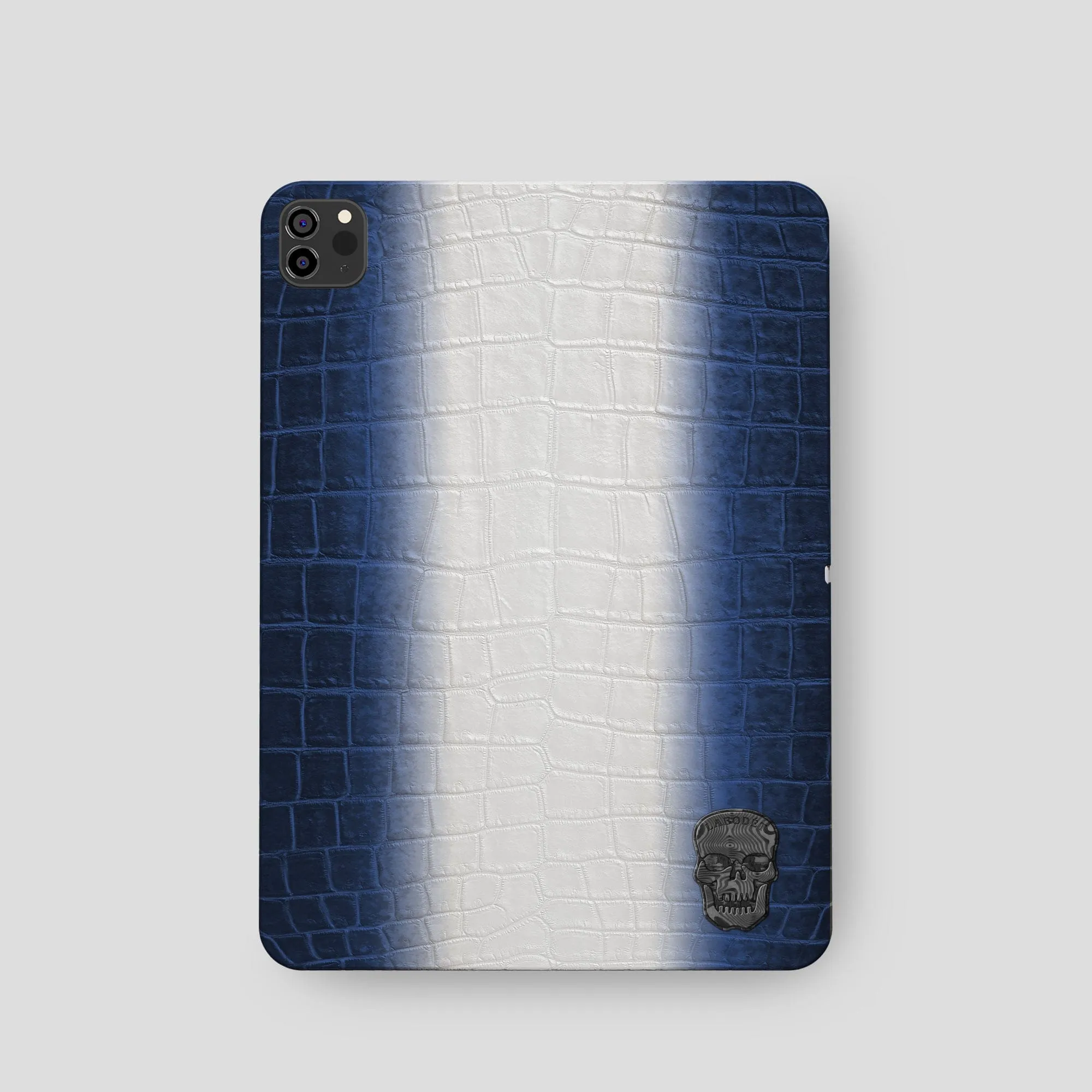 Case with Carbon Skull For iPad Pro 11-inch (2nd/3rd/4th gen) In Himalayan Crocodile