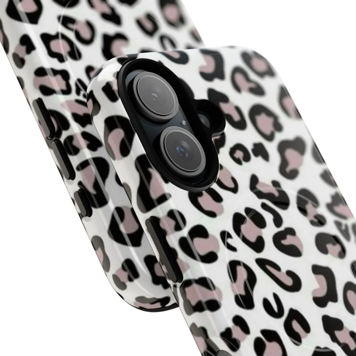 Chic Cheetah Print Phone Cases for Everyday Style