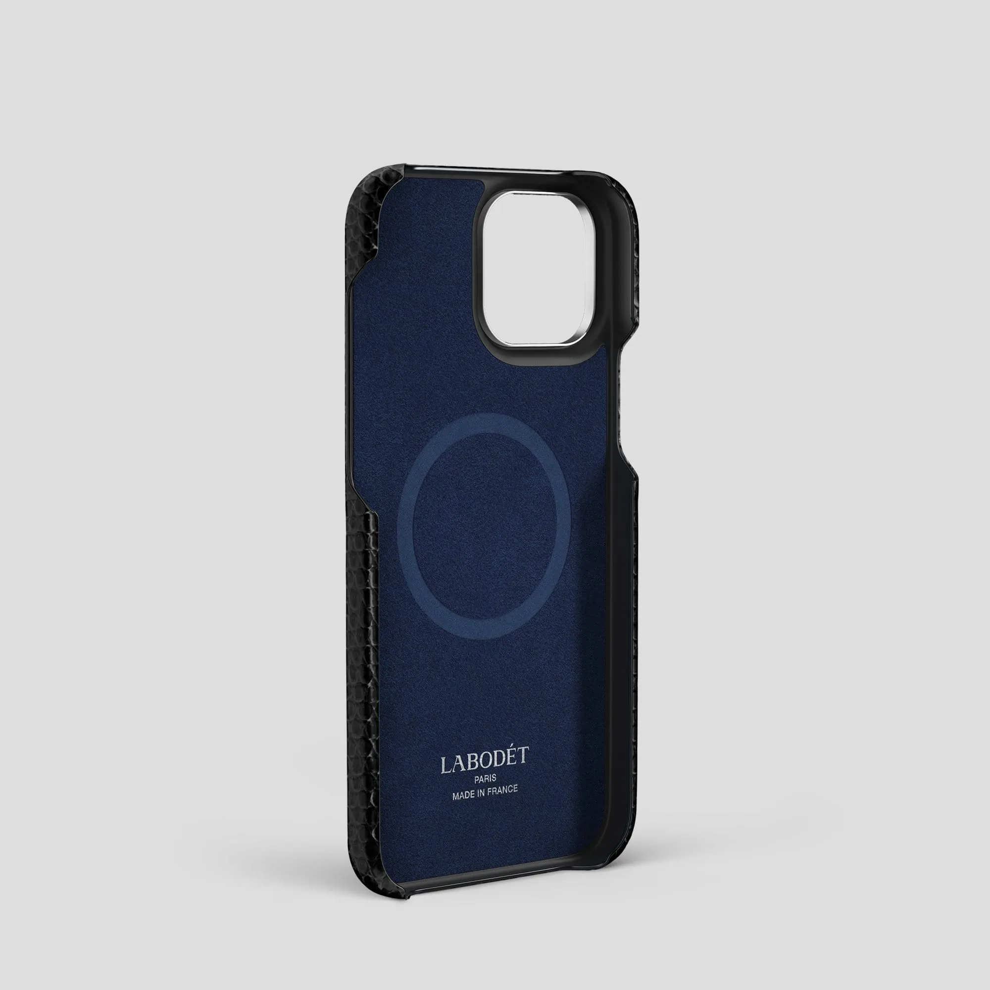 Classic Case With Carbon Skull For iPhone 15 Pro In Lizard
