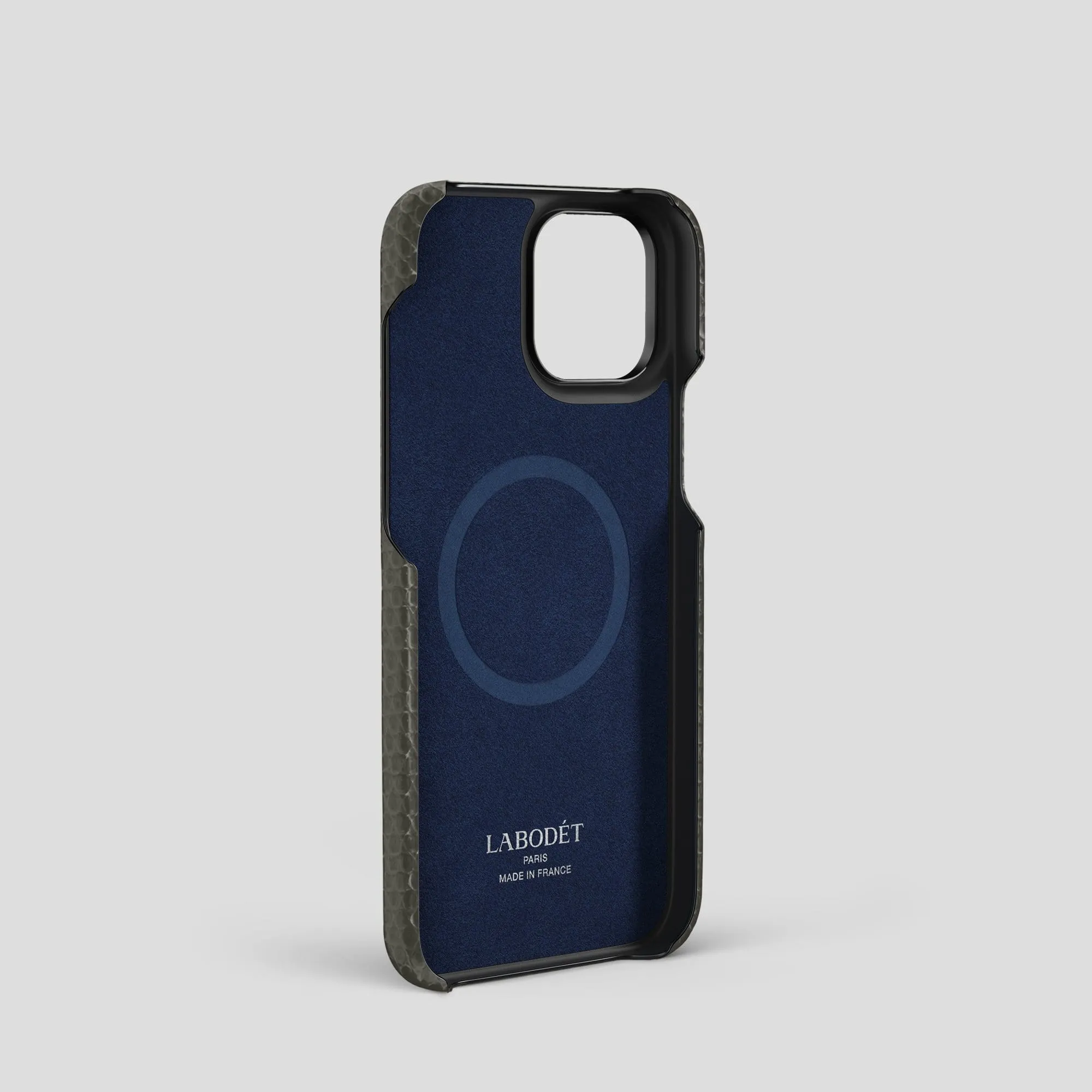 Classic Case With Carbon Skull For iPhone 15 Pro In Lizard