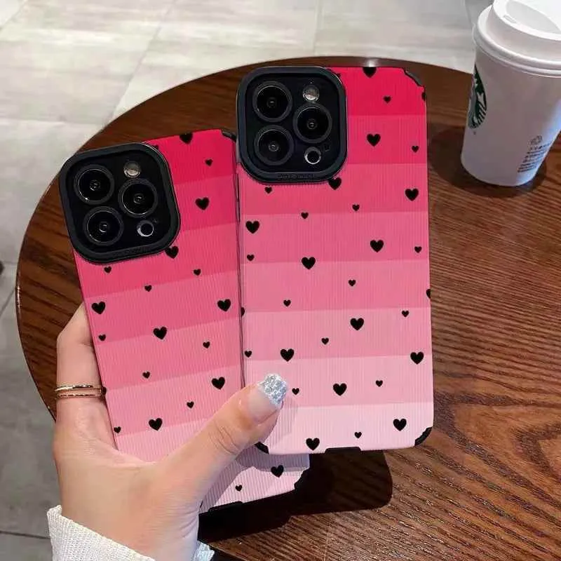 Cute Gradient Black and Purple Heart Pattern Phone Case for iPhone 15, 14, 13, 12, 11, Pro Max, Mini, XR, XS, 6, 7, 8 Plus