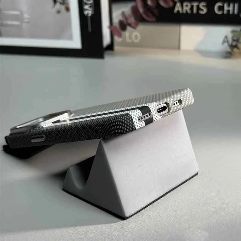 Cute Phone Cases for iPhone 12, 13, 14, 15, and Pro Max models - Carbon Fibre Hard PC Armor Cover - TSP200