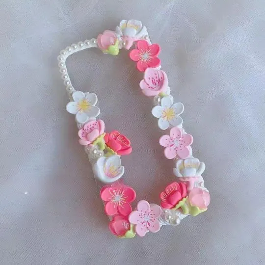 Decoden Custom Phone Case DIY Craft Kits | Sakura Flowers Daisies Rabbit Pearls Charms | Samsung Android iPhone Cases