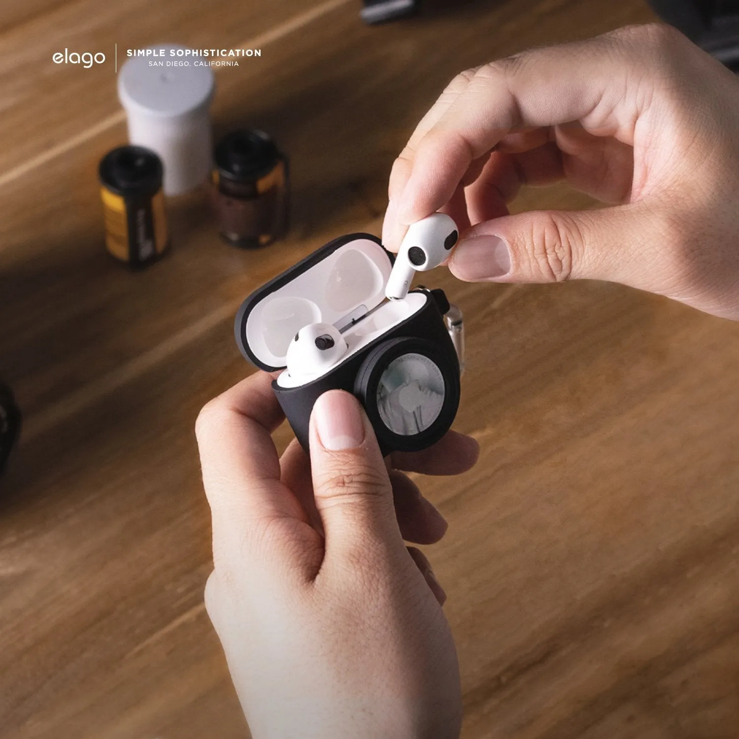 Elago Snapshot AirPods 3 & AirTag Case