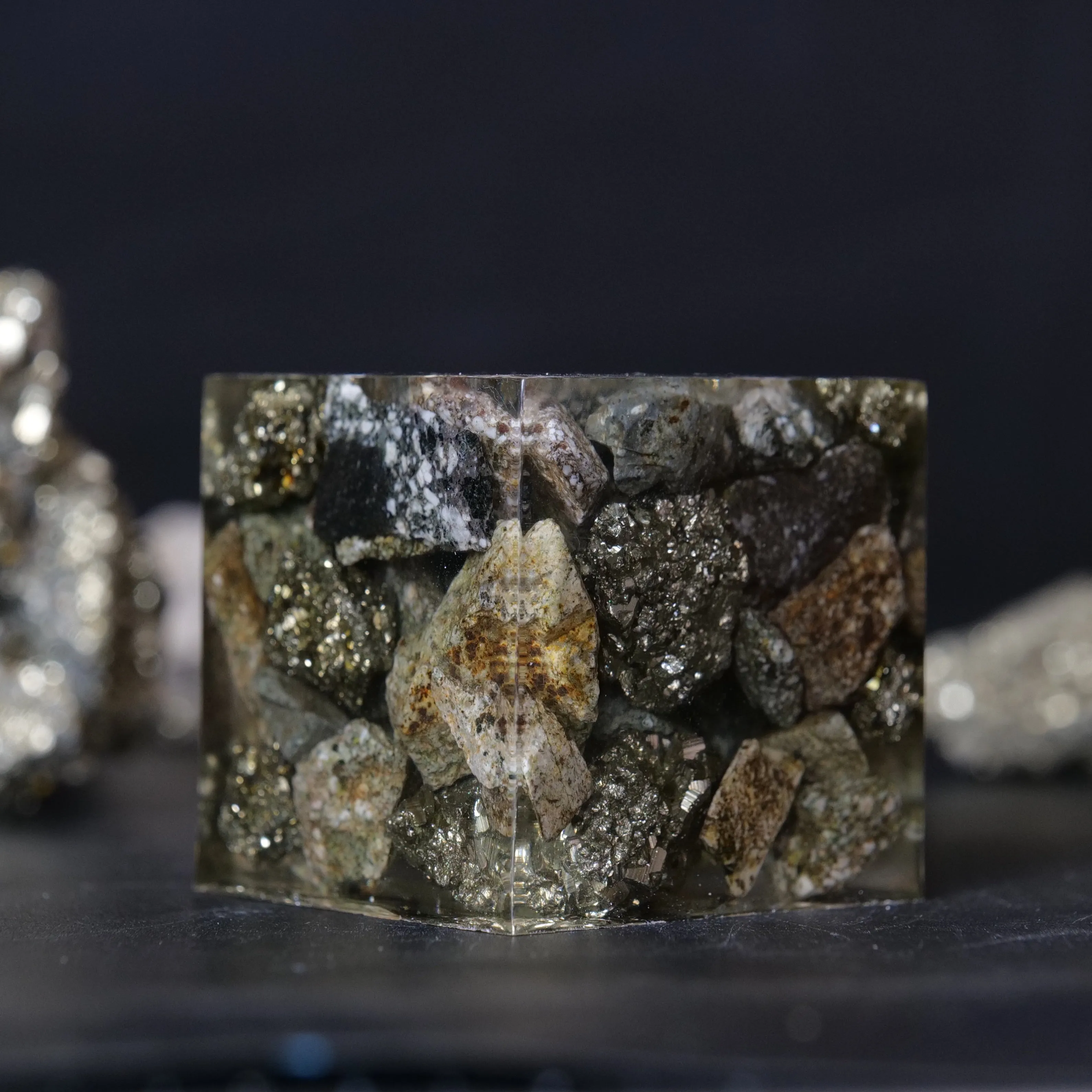 Gold Ore Epoxy Cube Kit