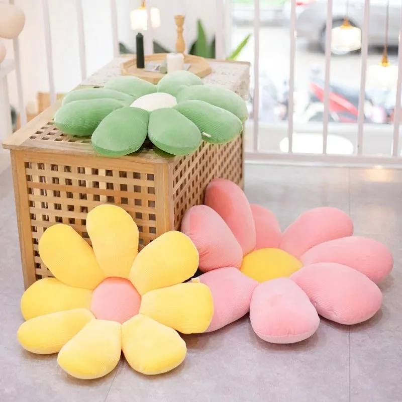 Green Daffy Flower Pillow