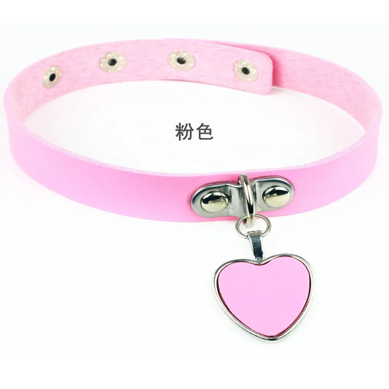 Heart Pendant Collar
