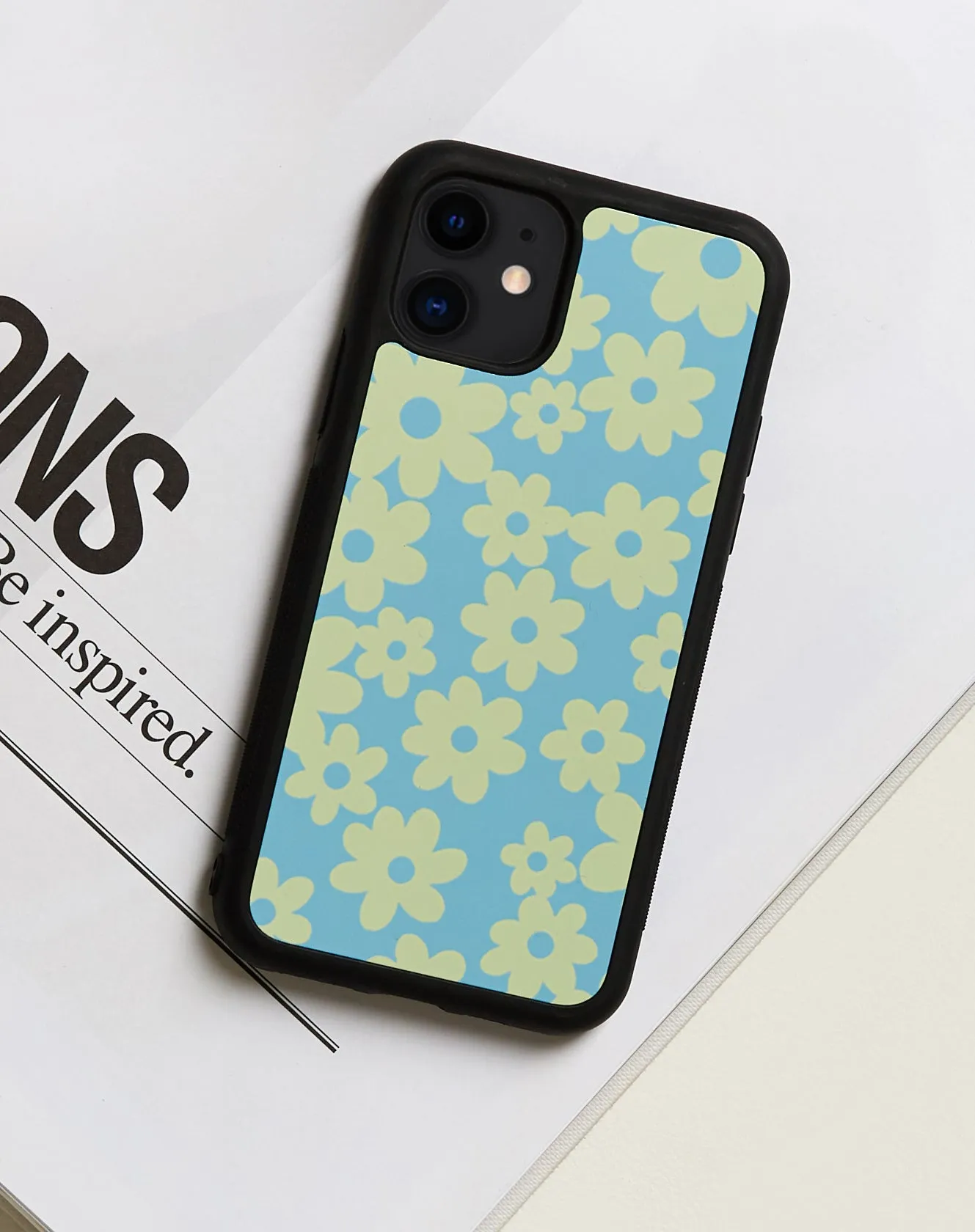 Iphone Case in Retro Daisy Blue