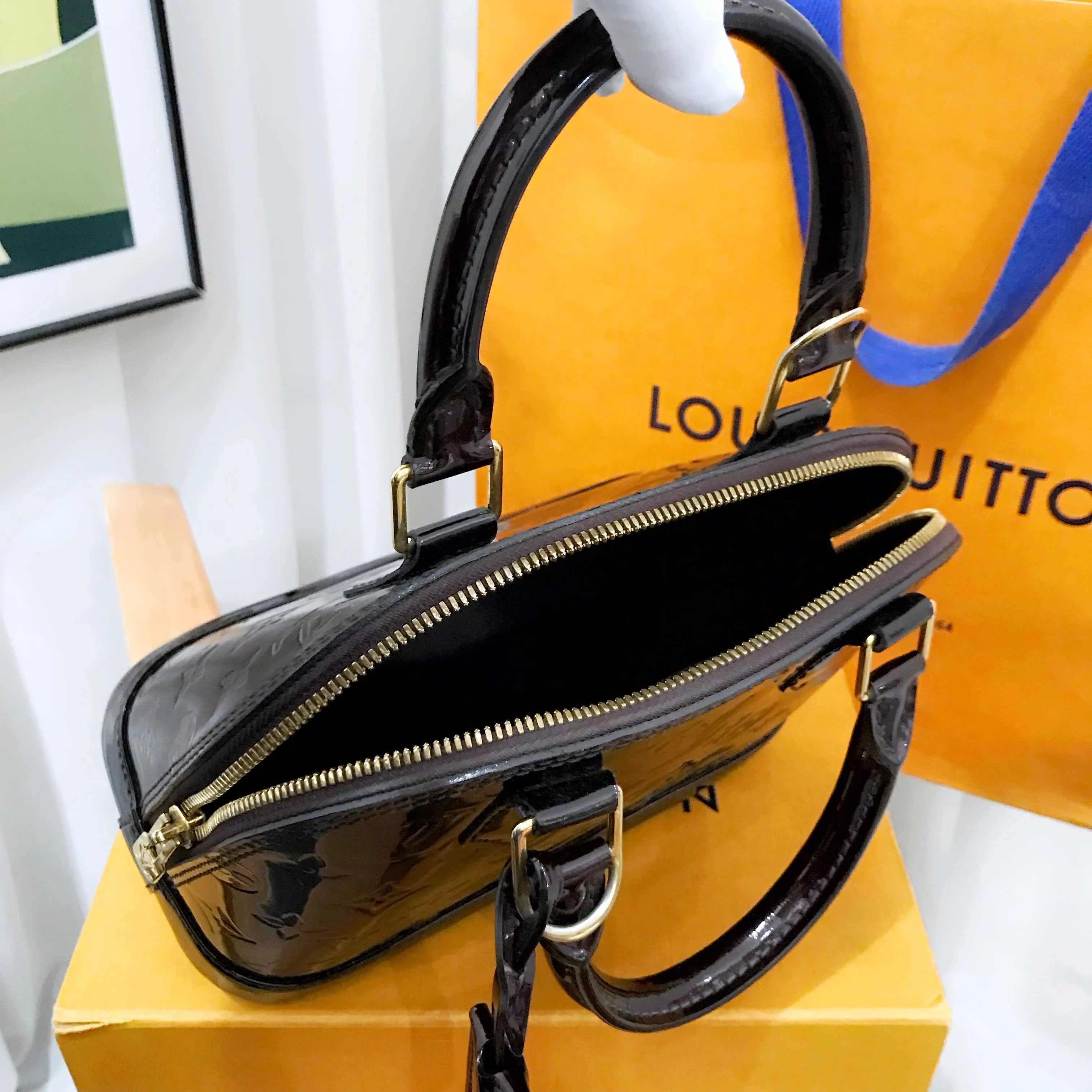 Louis Vuitton Alma BB Black Vernis Leather Two Way Bag