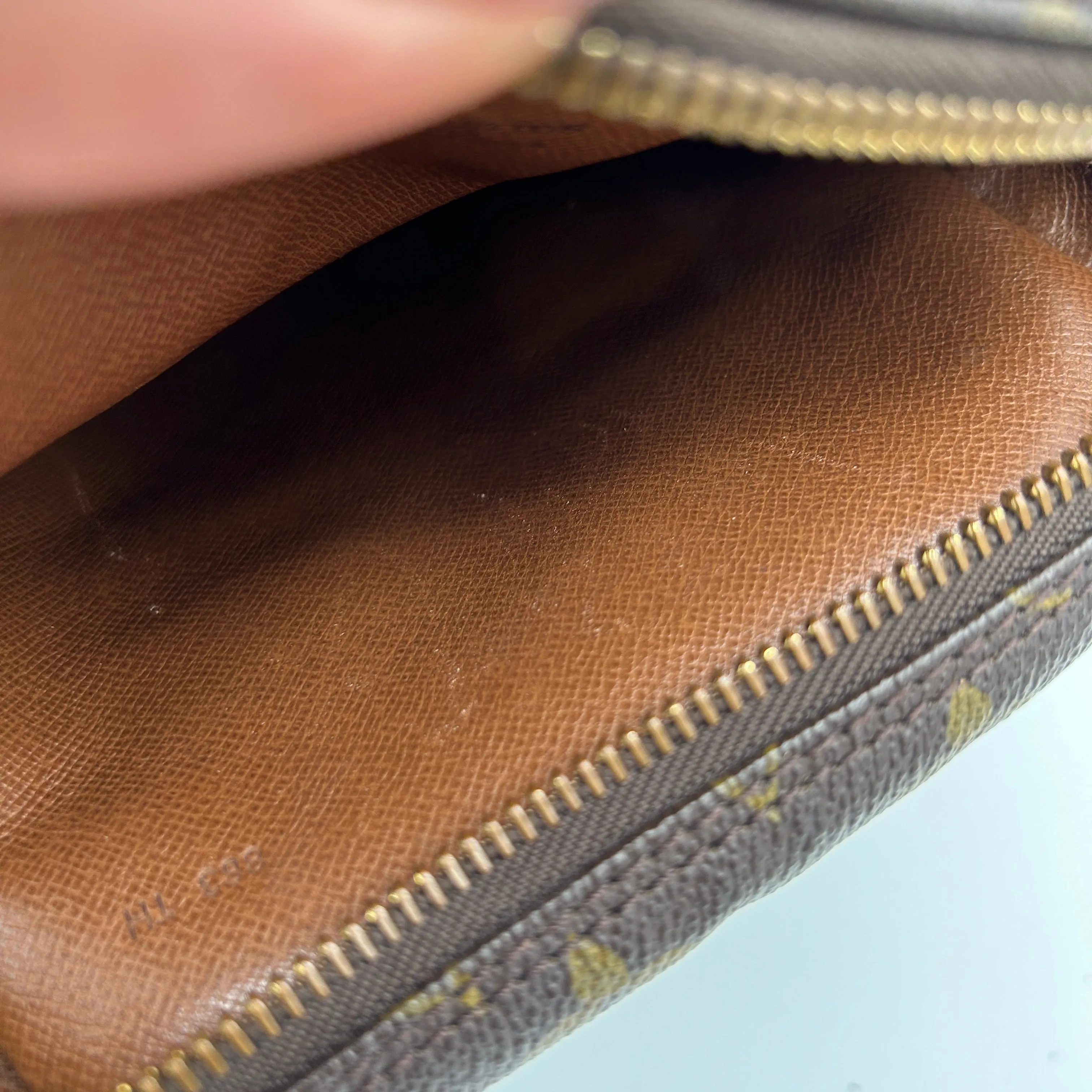 Louis Vuitton Monogram Brown Canvas Amazon Shoulder Bag Medium