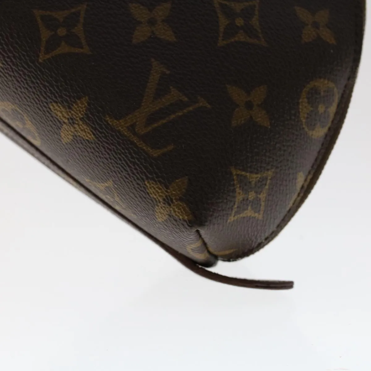 LOUIS VUITTON Monogram Trousse Demi Ronde Cosmetic Pouch M47520 LV Auth 49972