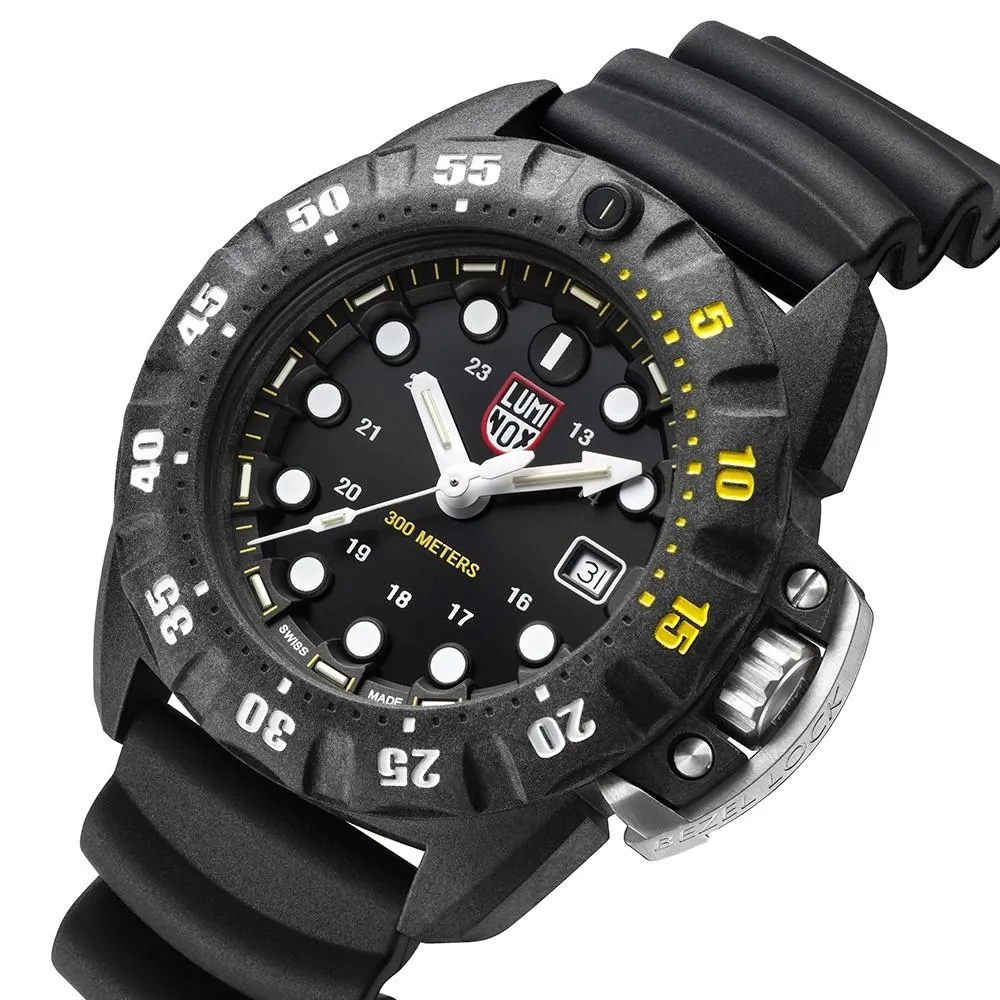 Luminox Men's Deep Dive Carbonox 1550 Series Black Rubber Strap Black Analog Dial Quartz Watch - XS.1555