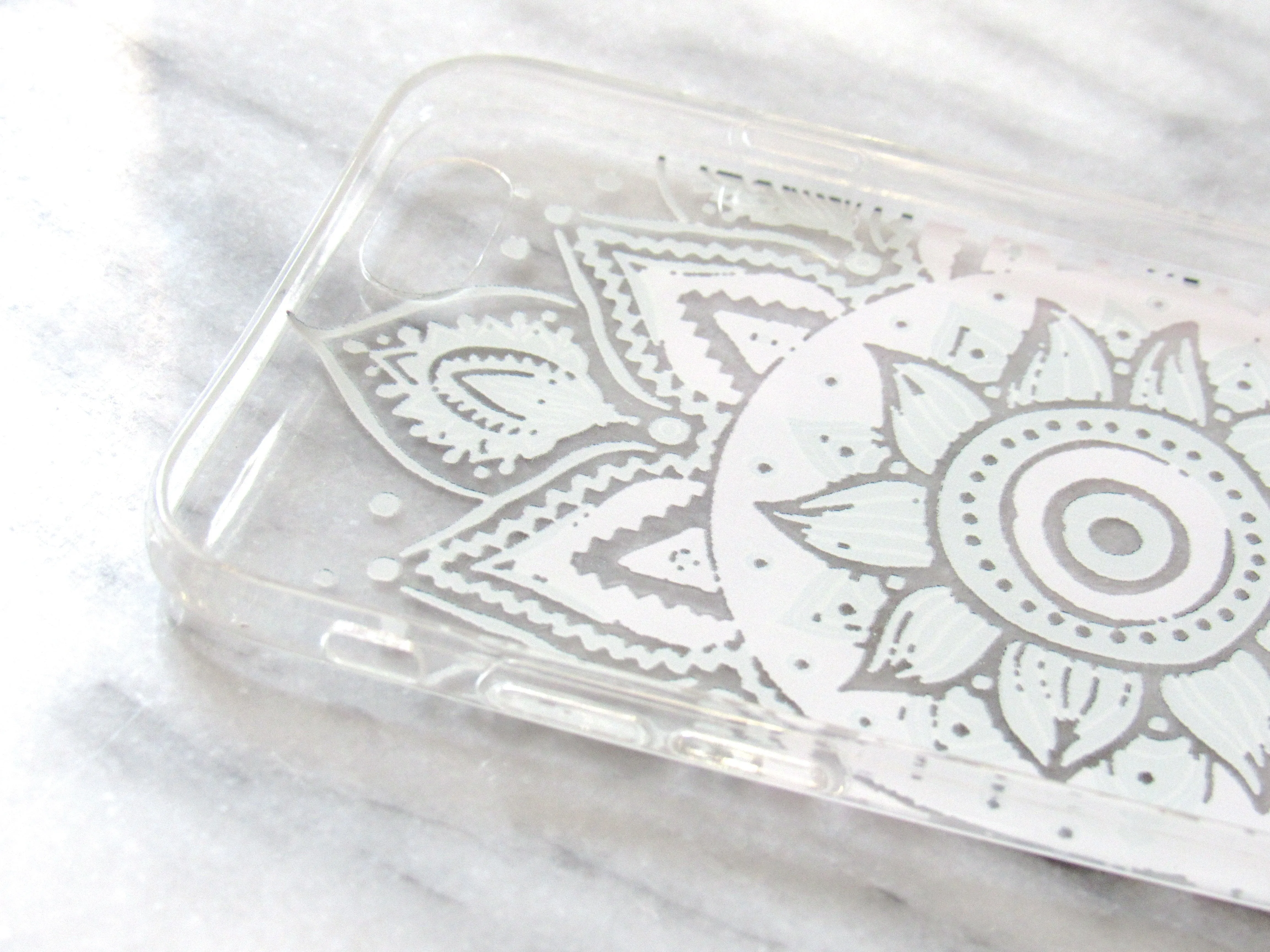 (New!) Lotus Mandala Cases (iPhone 6/6s)