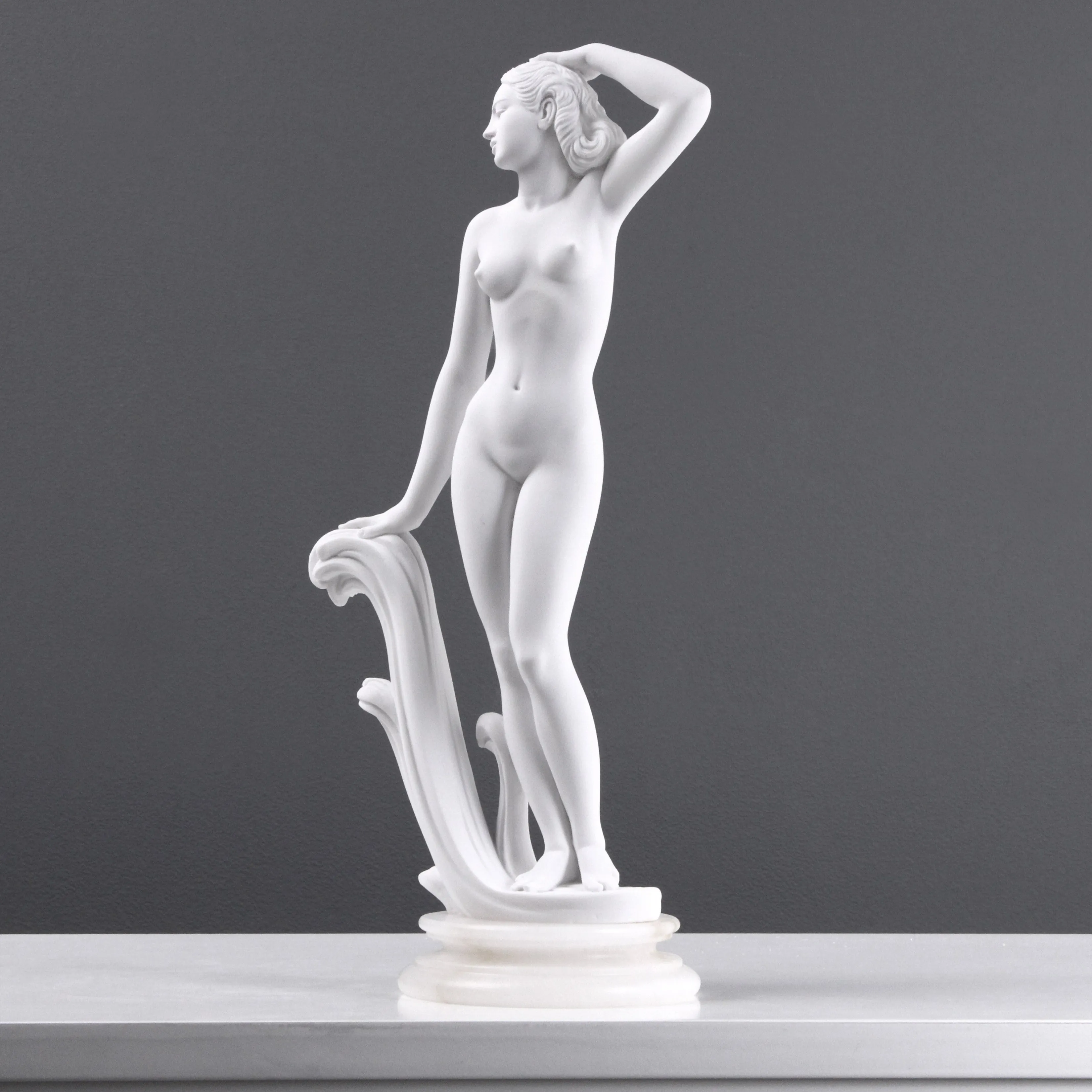 Nude Lady Posing Statue