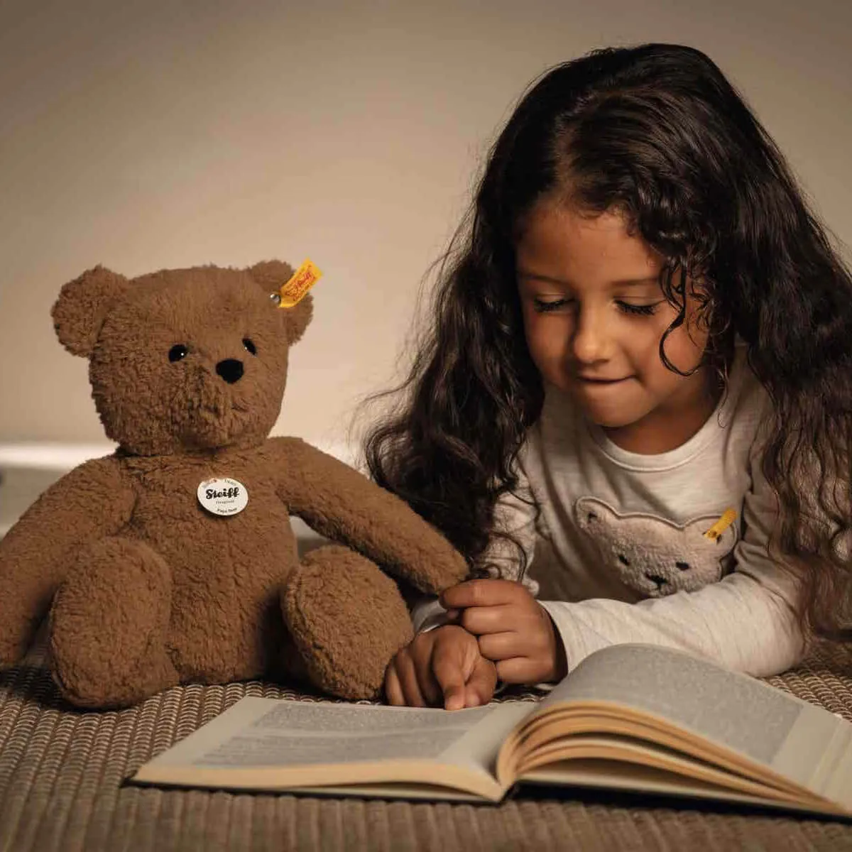 Papa Bear (36cm) in Brown by Steiff