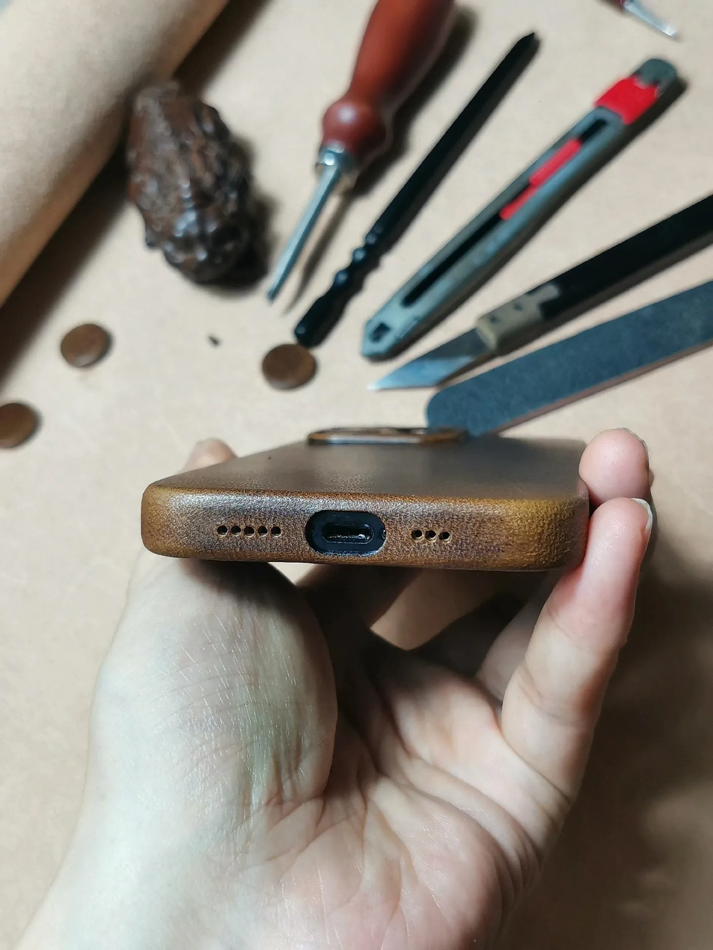 Personalised Handmade Premium Cowhide Leather iPhone Case for iPhone 16 Pro/ iPhone 15 Pro/ iPhone 14 Pro/ iPhone 13 Pro, Engraving Gift2024
