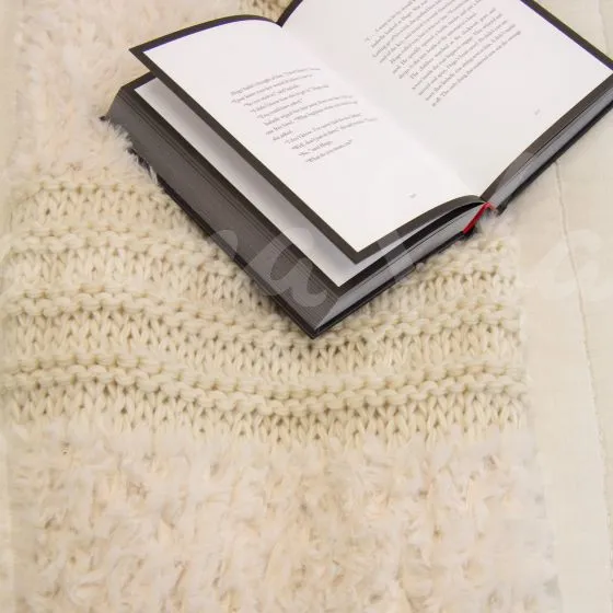 Plush Knit Throw ~ Ivory