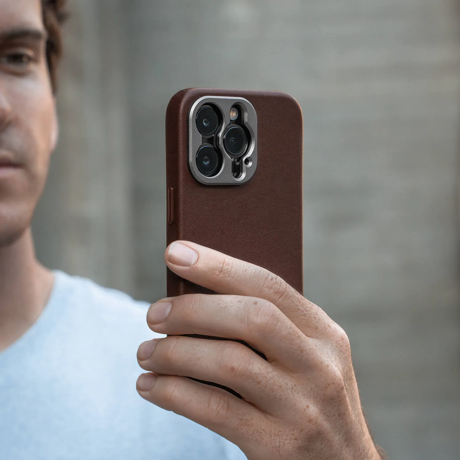 Pro Leather Case - iPhone 13 Pro - Brown
