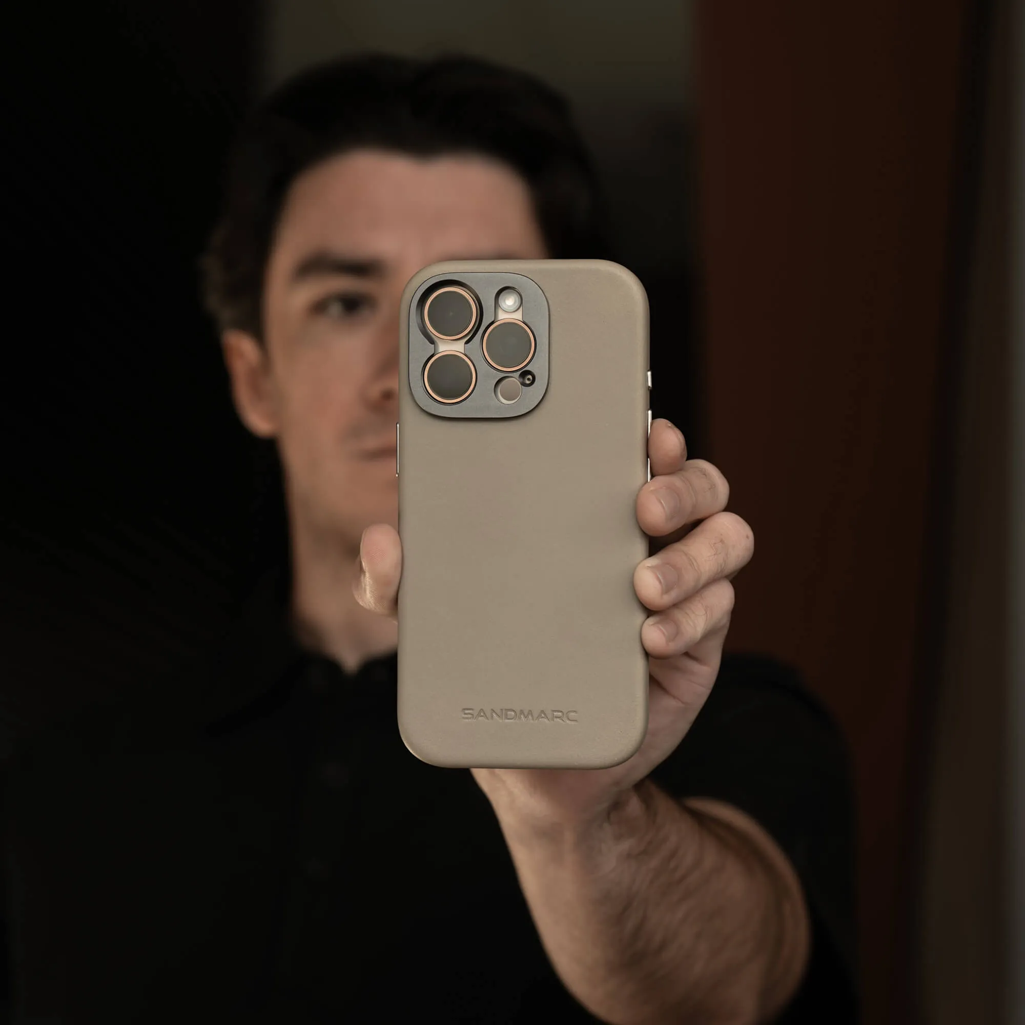 Pro Leather Case - iPhone 16 Pro - Sand