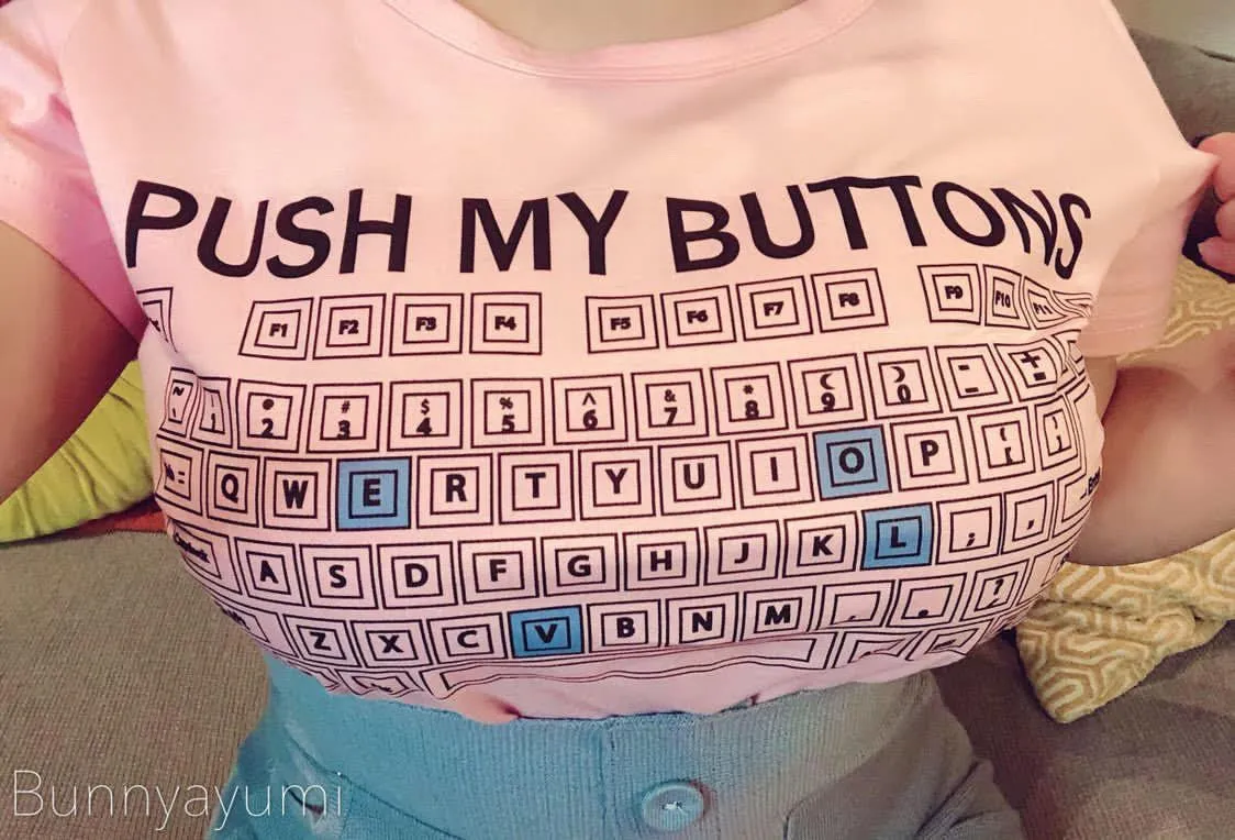 Push My Buttons T-shirt SD00507