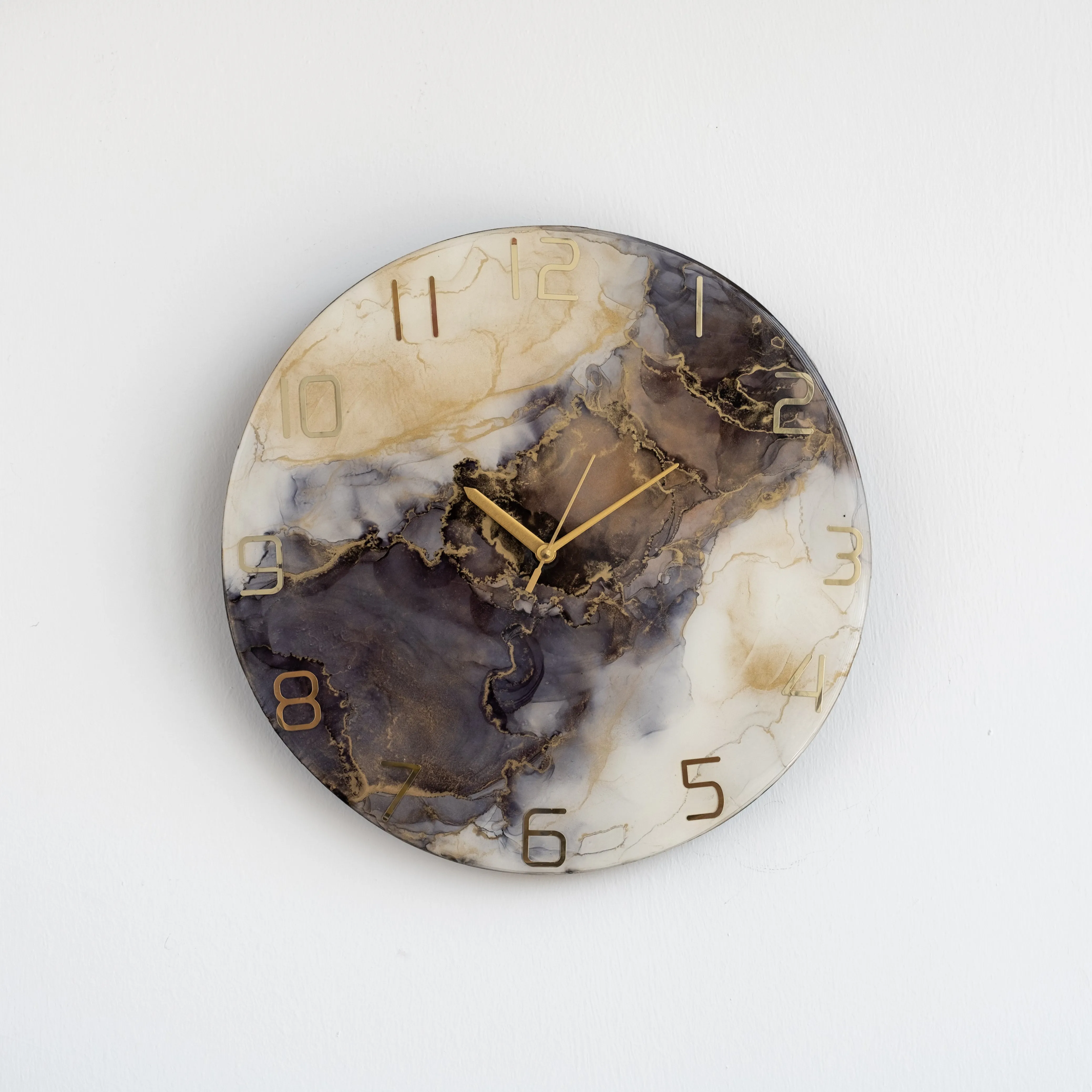 Resin Epoxy Brown and beige wall clock 40cm Diameter. HandMade for parashuteHome.