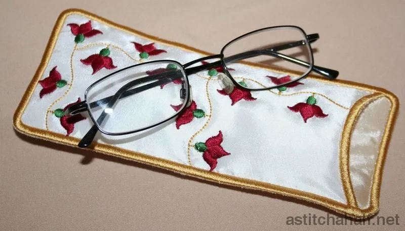 Royal Eyeglass Cases 03