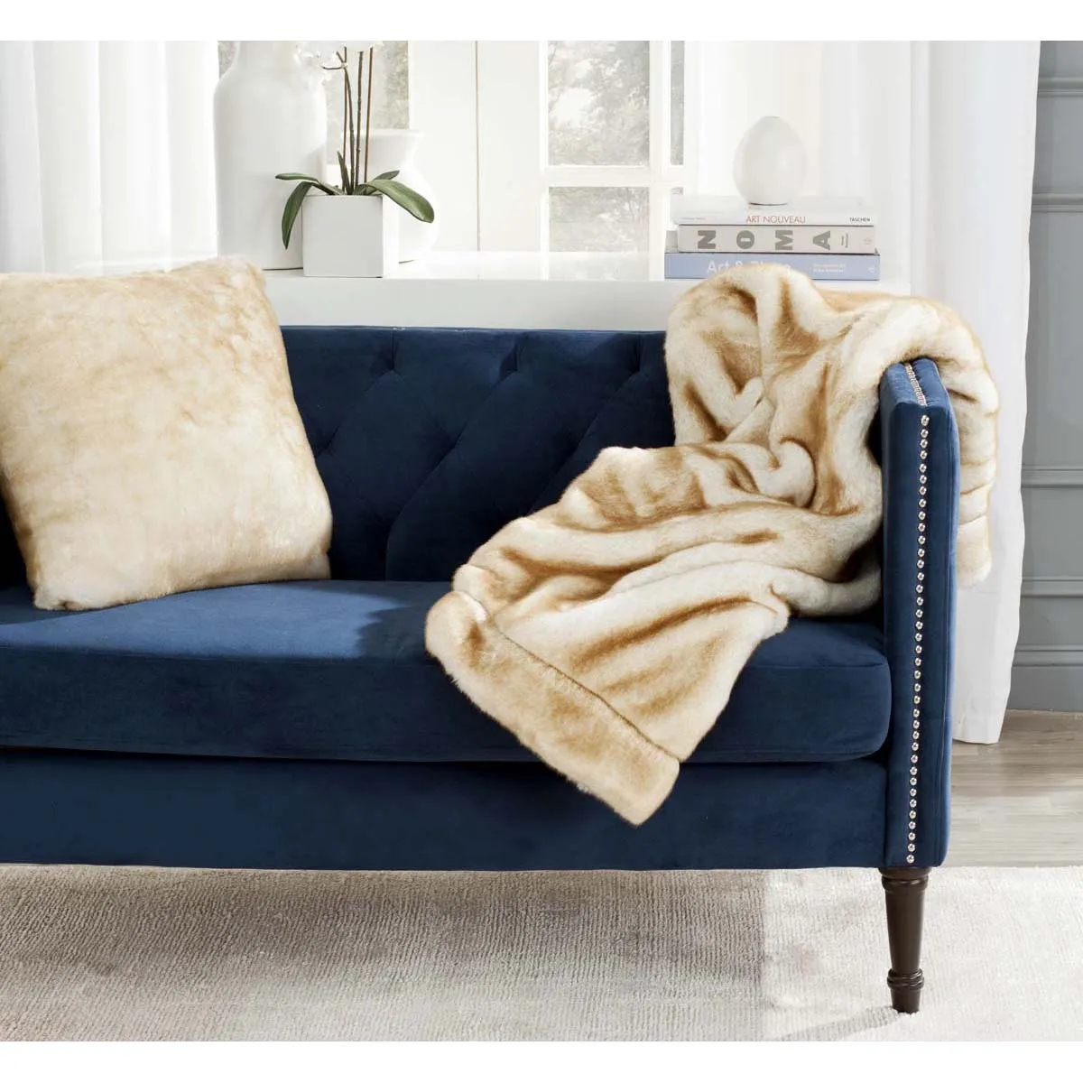 Safavieh Faux Fox Throw , THR702