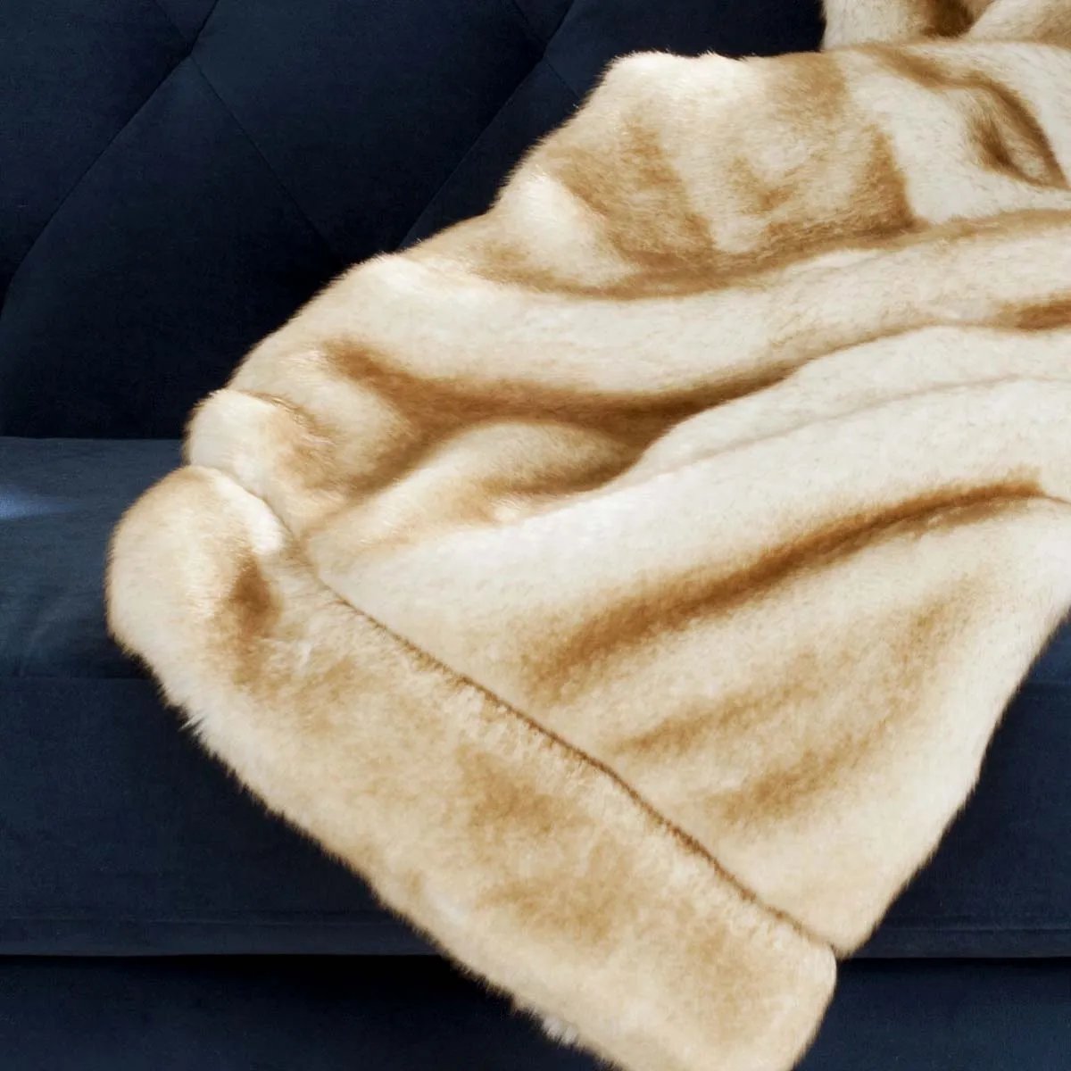 Safavieh Faux Fox Throw , THR702
