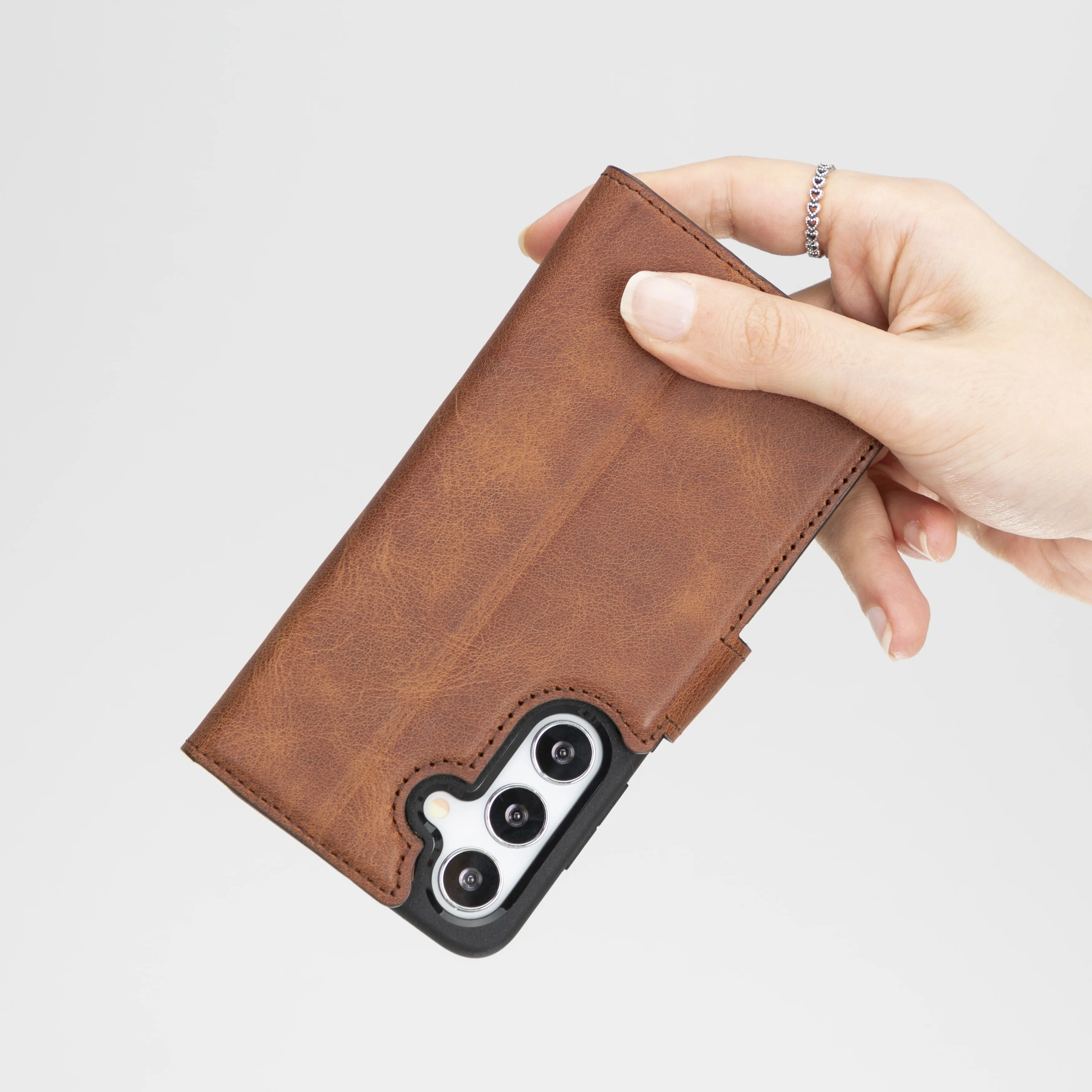 Samsung Galaxy S25 Magnetic Detachable Leather Wallet Case