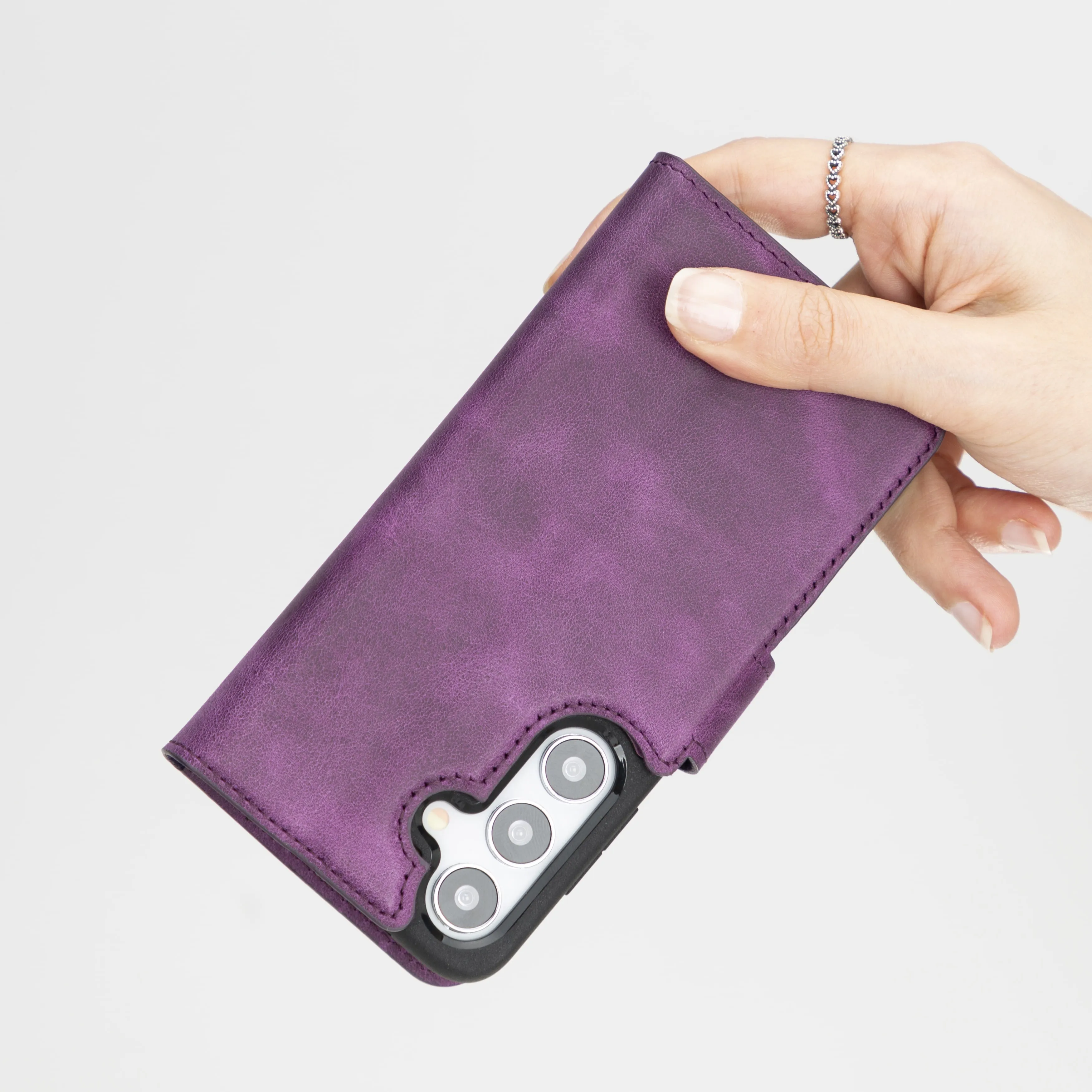 Samsung Galaxy S25 Magnetic Detachable Leather Wallet Case