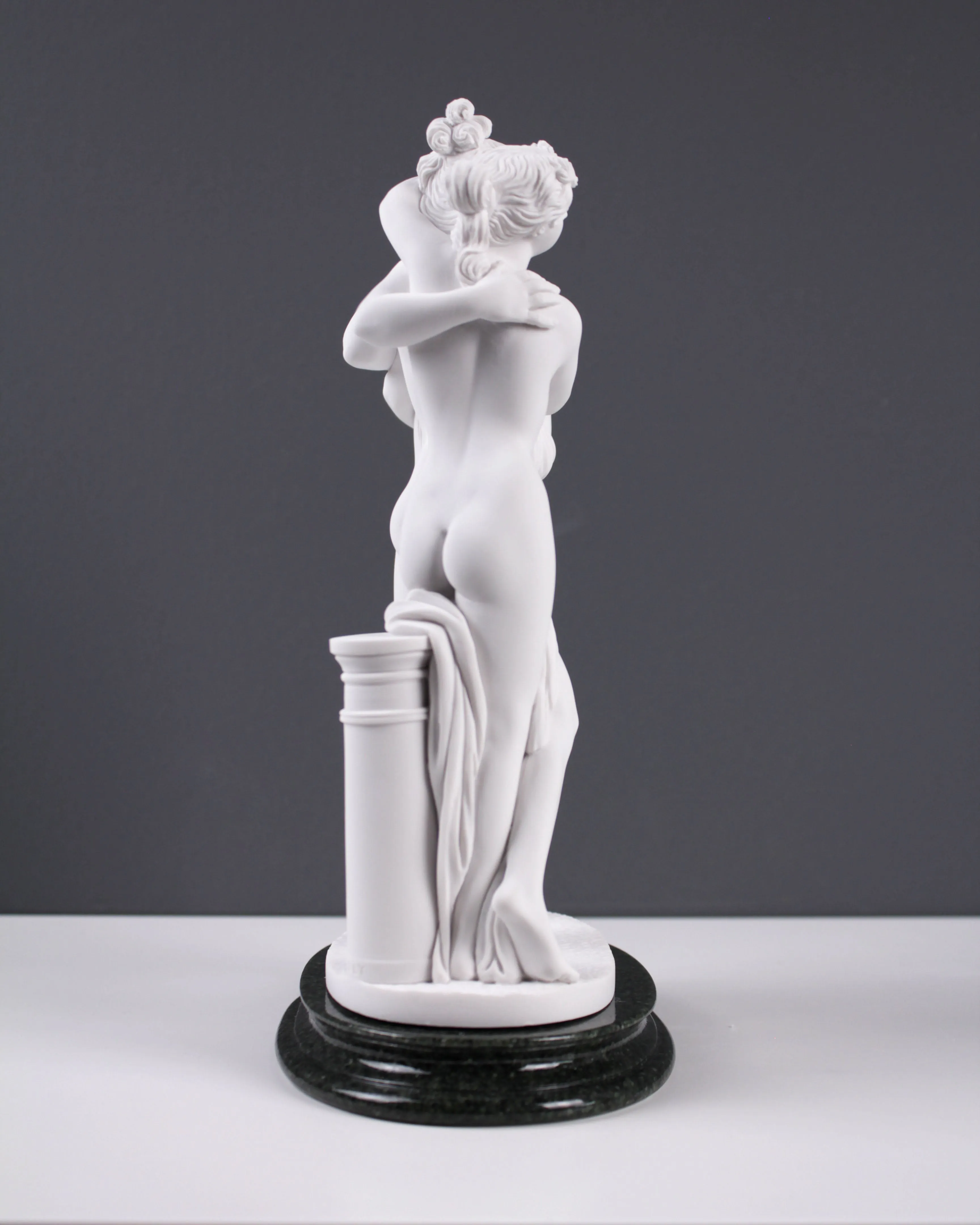 The Three Graces Statue (by Canova)