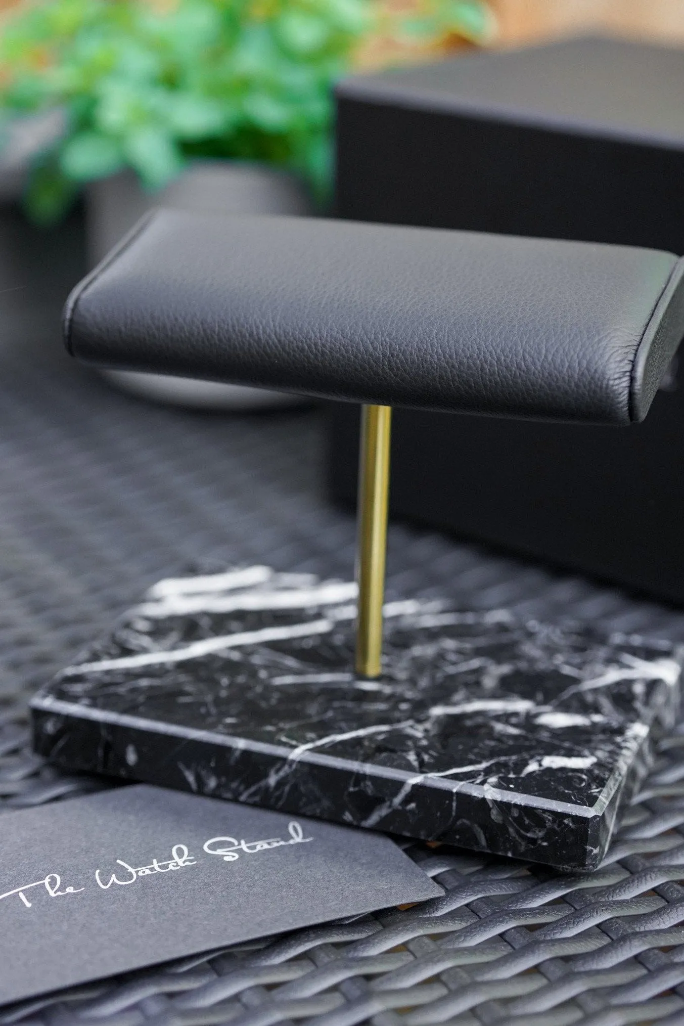 The Watch Stand Duo Black & Gold D