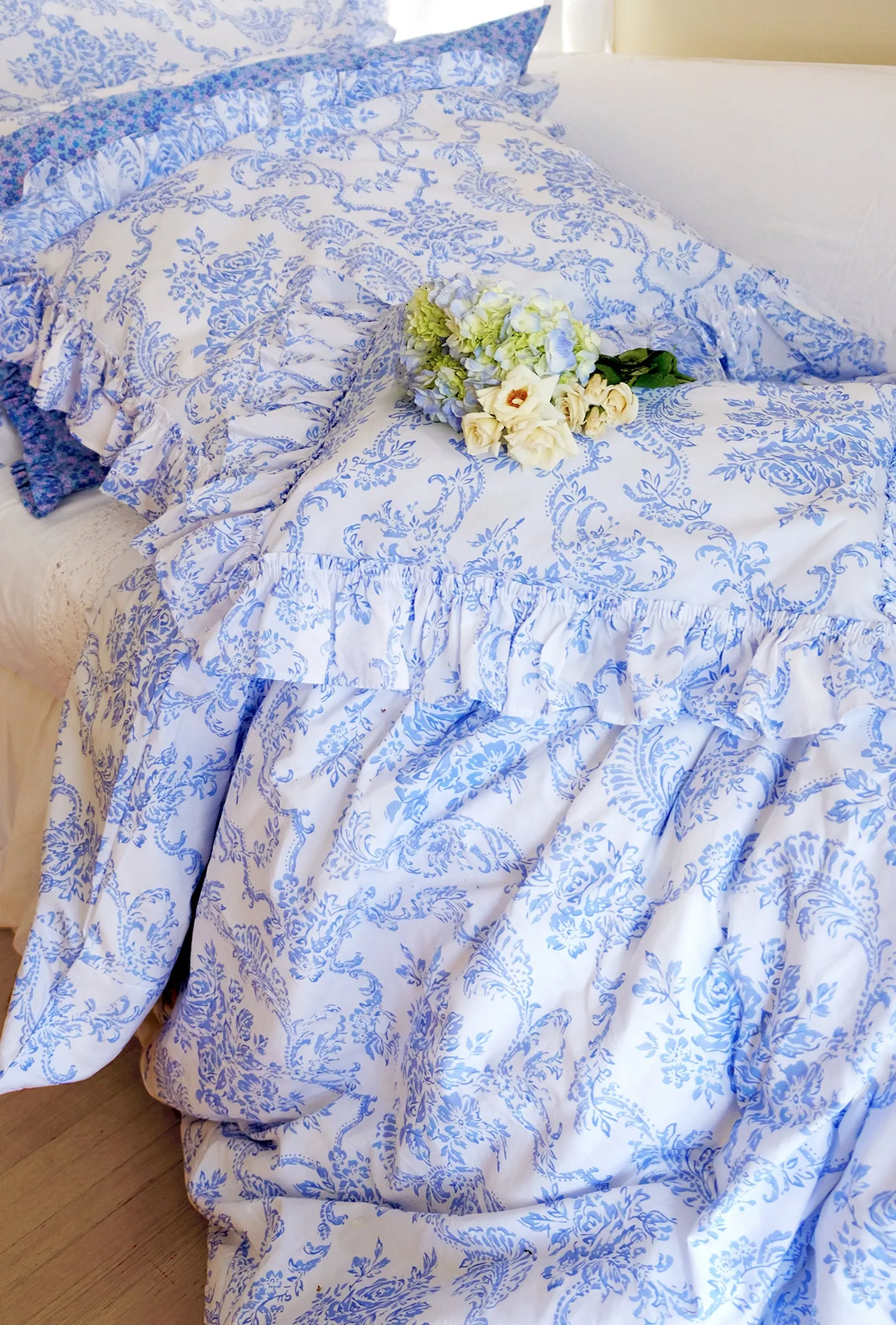Trellis Damask Bedding - Teacup Blue