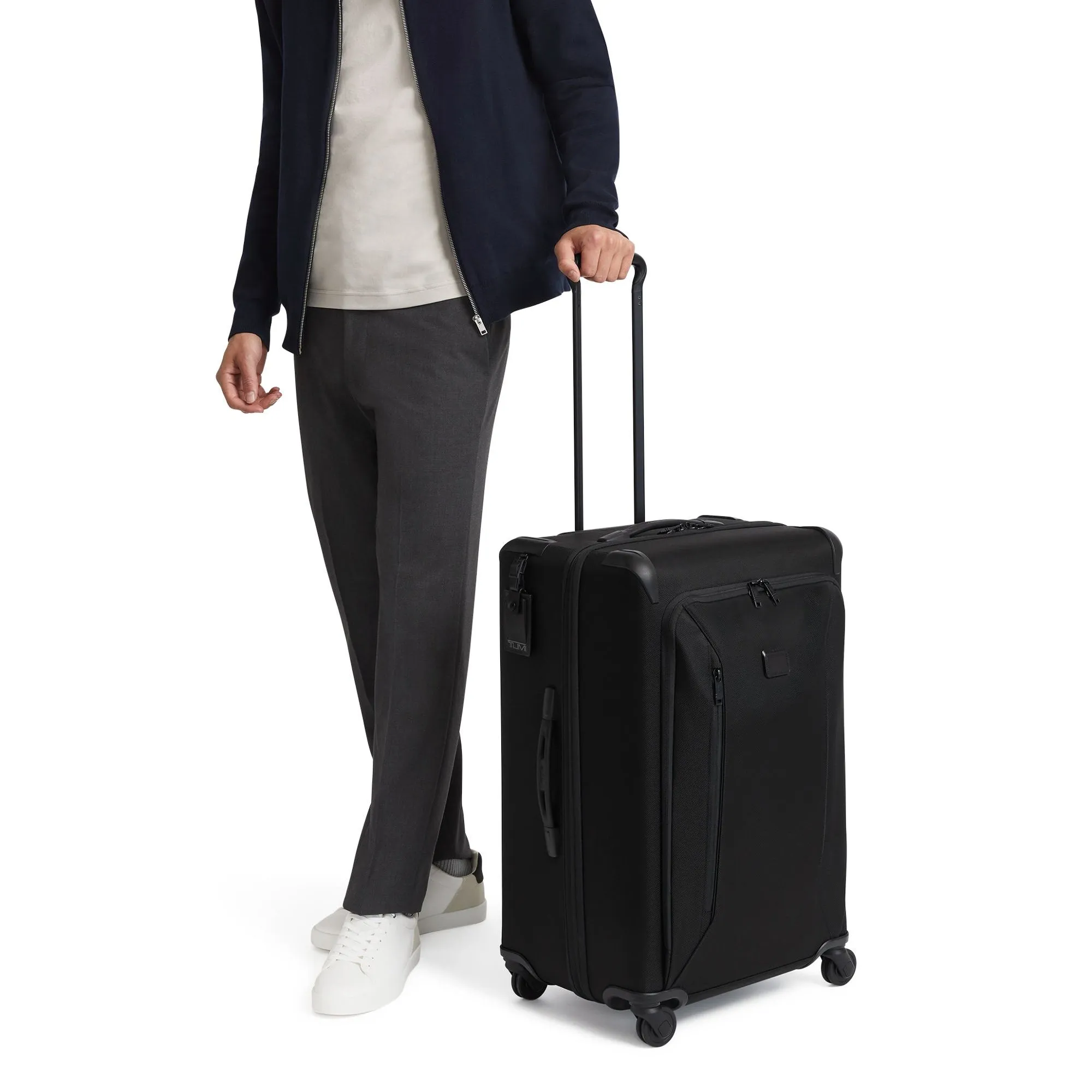 Tumi Aero tour Short Trip Expandable 4 Wheeled Packing Case // Black