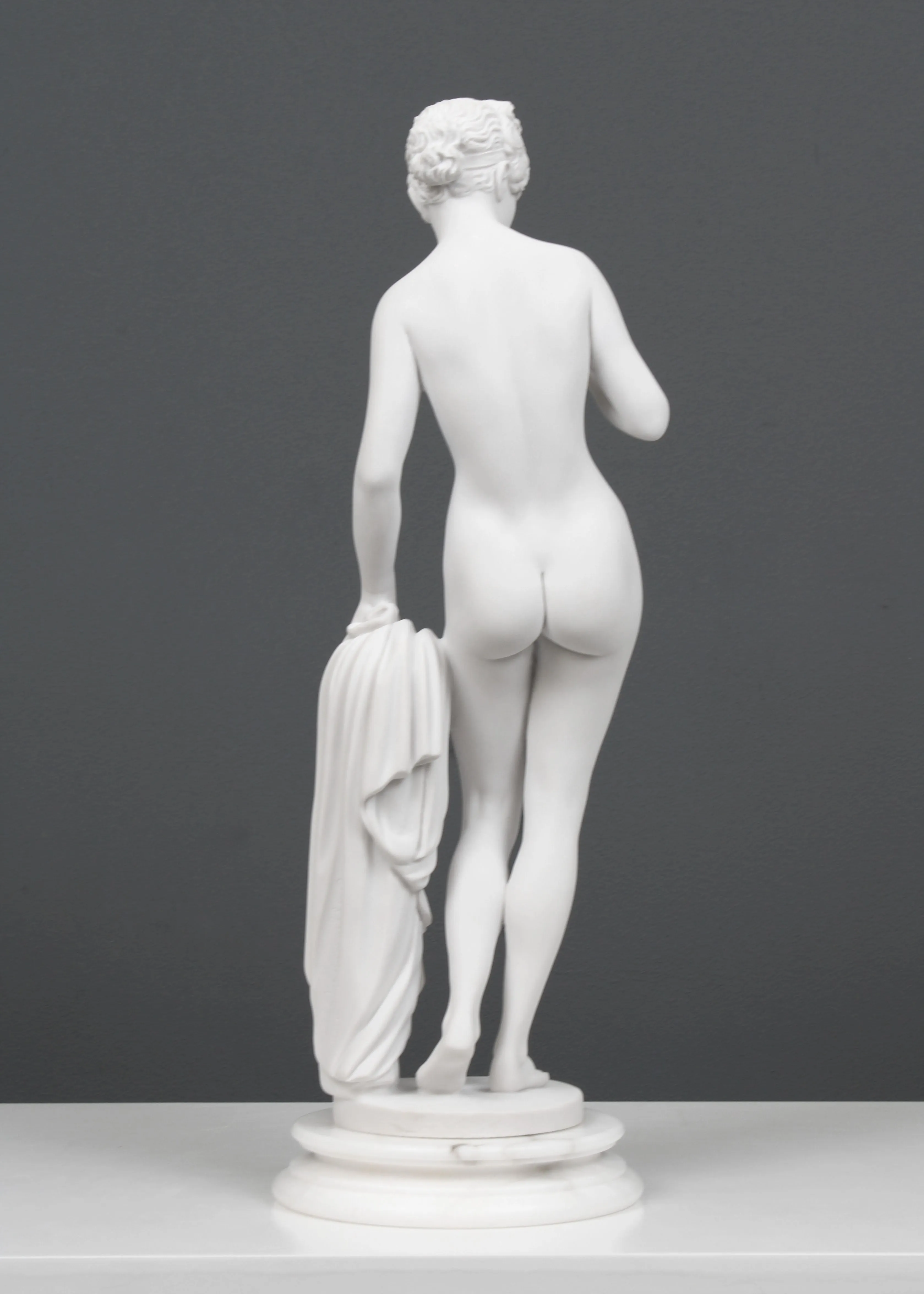 Venus with the Apple Statue by Bertel Thorvaldsen